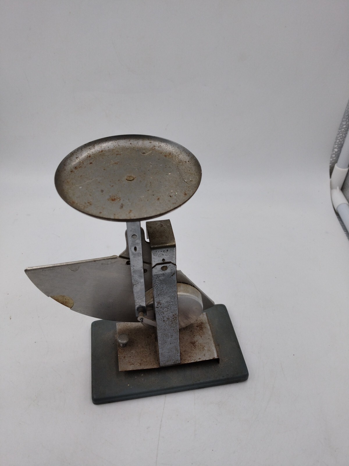 Vintage Hamilton NO.16-88 Apothecary Scale