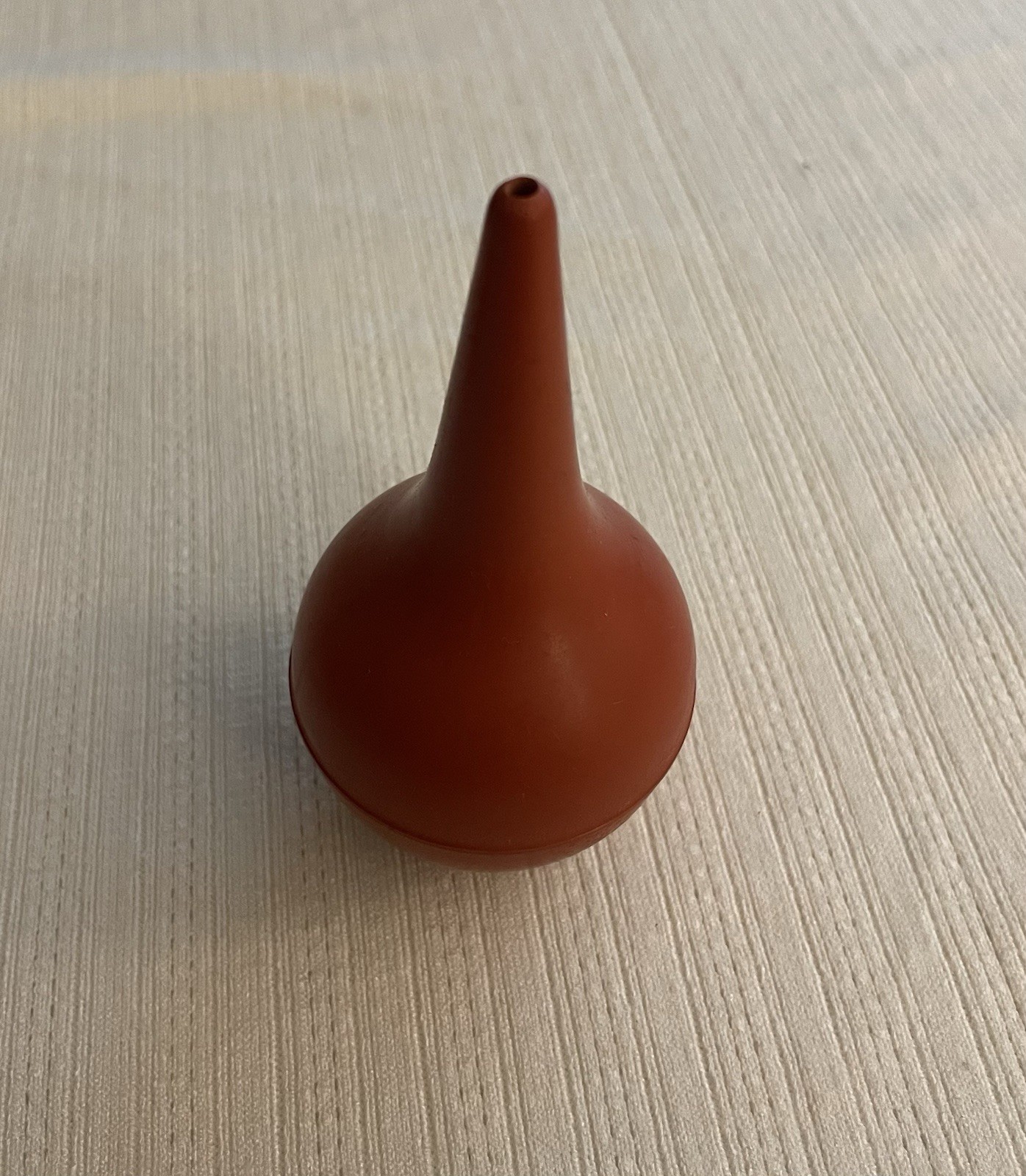 Vintage Davol Reusable Rubber Ear Syringe 2 oz Red original box, MPN 527