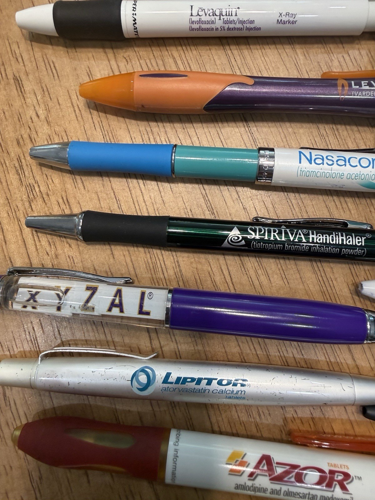 Lot of 25 Pharmaceutical Drug Rep Advertising Ballpoint Pens Rocephin Zoloft ++