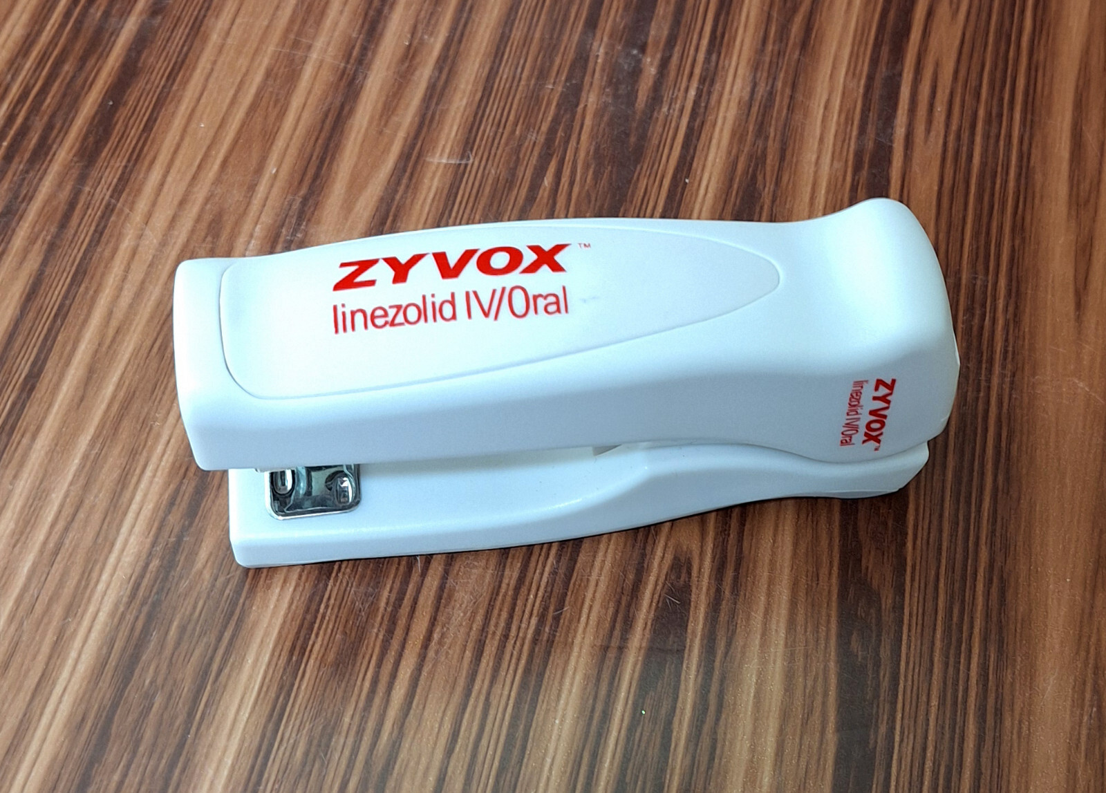 Zyvox White Handheld Stapler Drug Rep Pharmaceutical Advertising Doctor Gift
