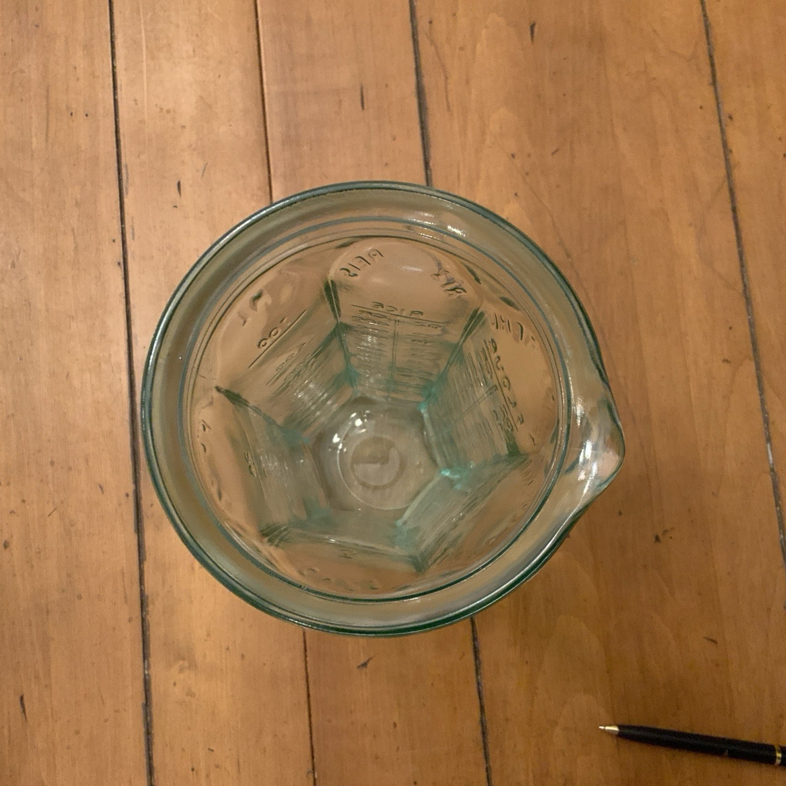 🧪 Vintage Aqua Green Glass Measuring Beaker / Apothecary Graduate