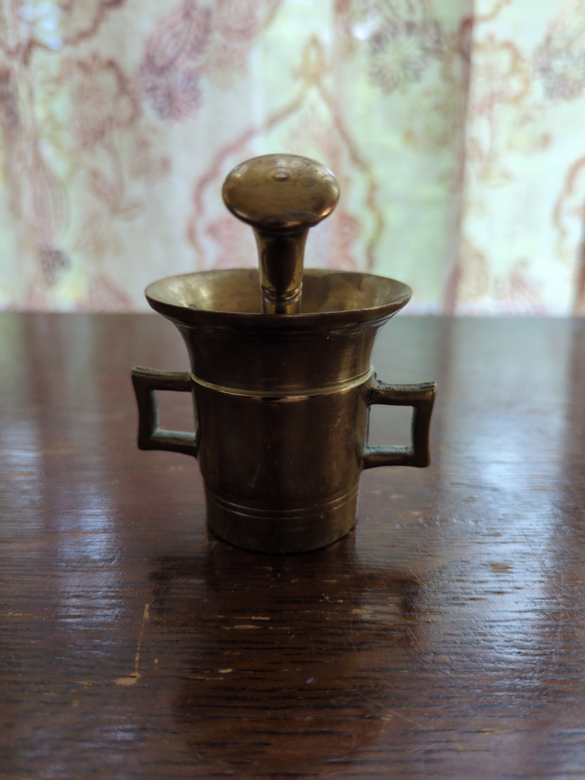 Vintage Brass Small Miniature Double Handled Mortar & Pestle (Bin 20)