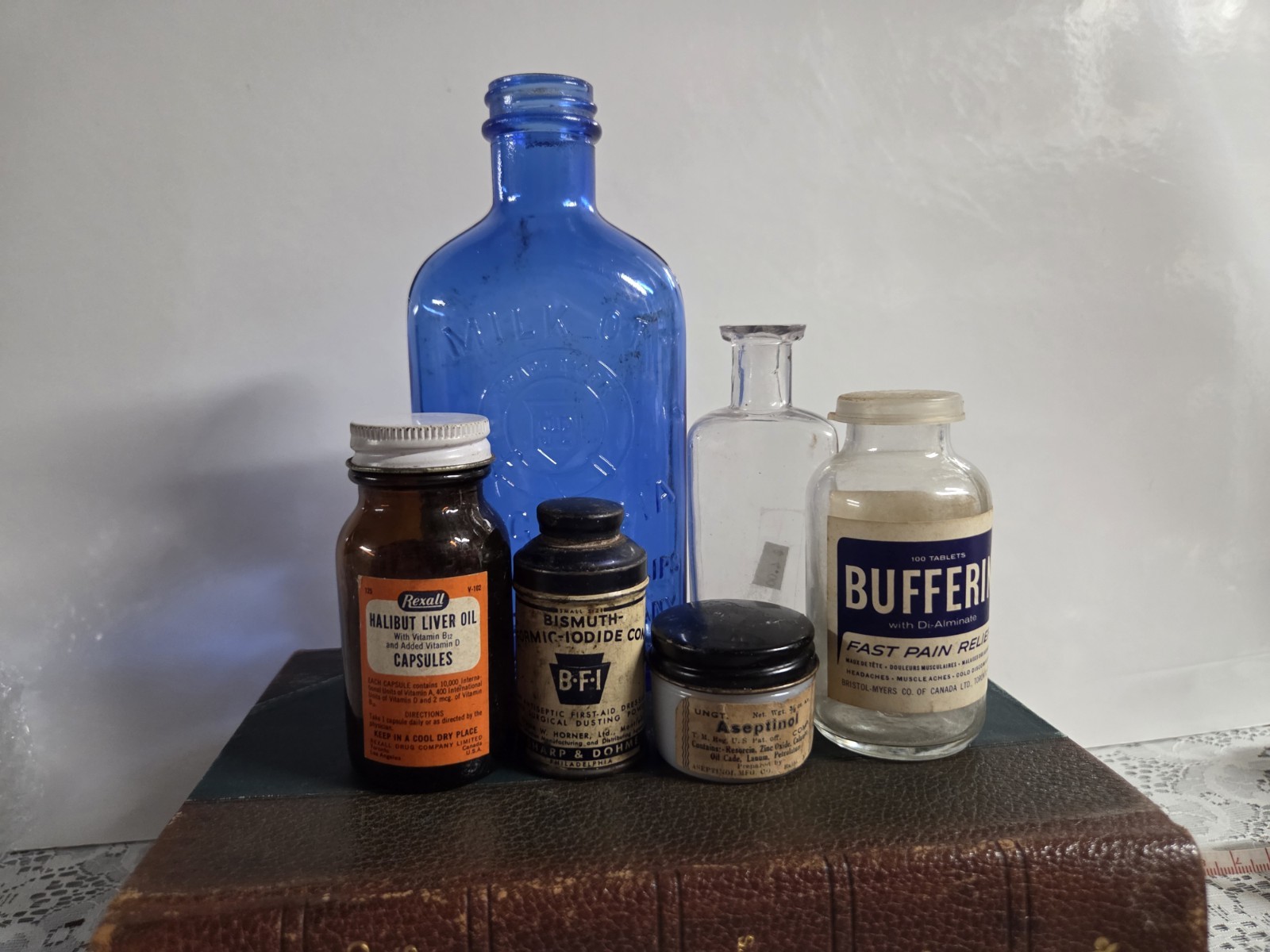Vintage Apothecary Bottle Set – Pharmacy & Medicine Bottles – Cobalt & Amber…