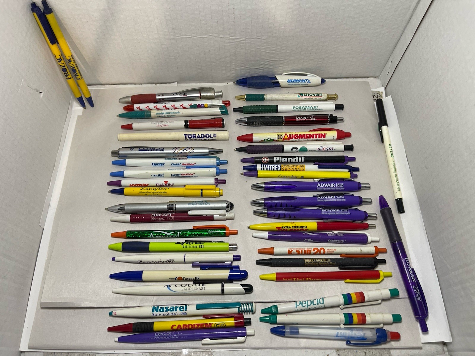 Vintage Pharmaceutical Drug Rep Advertising Pen Lot 50+ Pens & Pencils