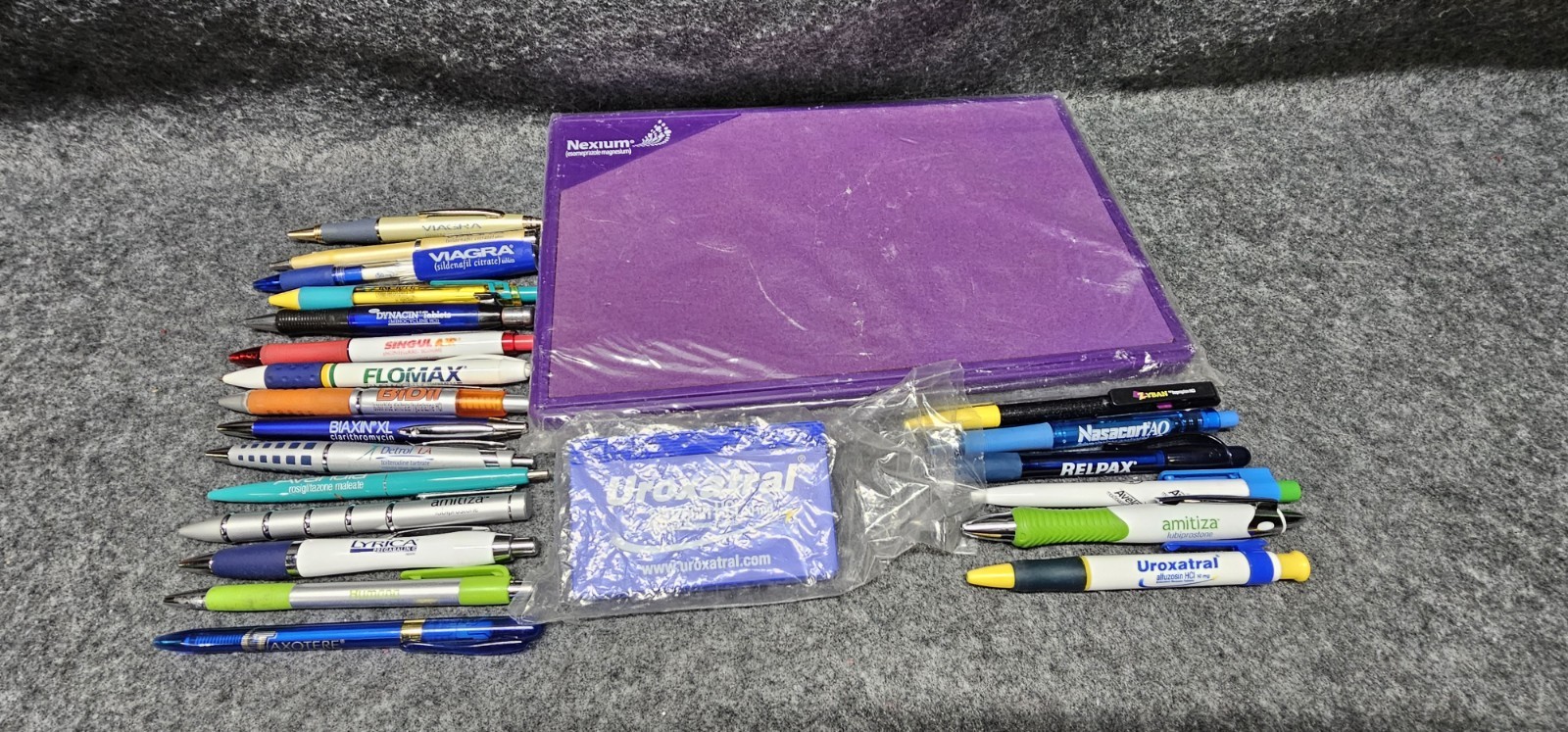 Pharmaceutical Lot Of Pens Clip Corkboard Viagra Lyrica Flomax Nexium Uroxatral