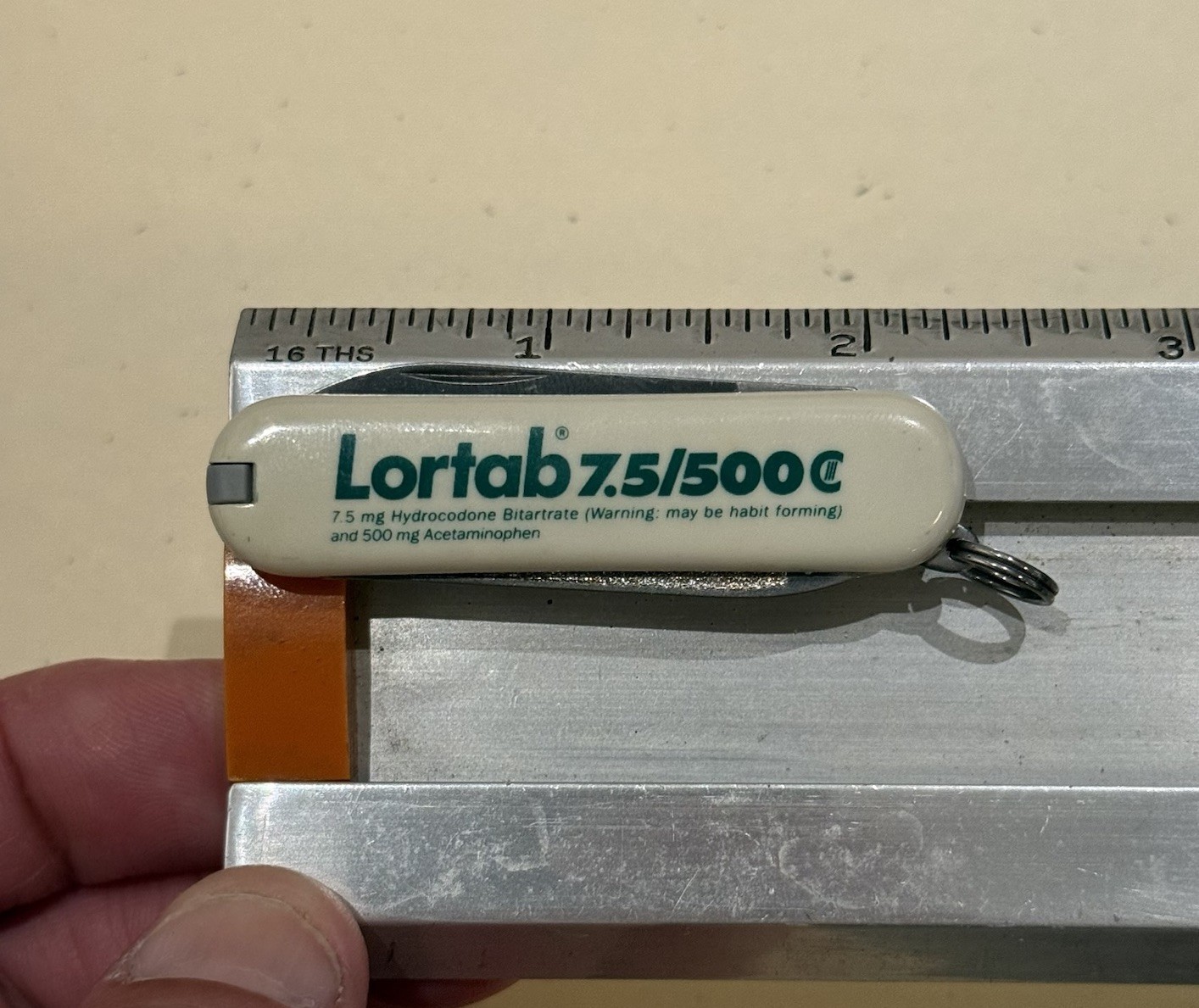 Vintage Lortab Pharmaceutical Marketing Swiss Army Knife Victorinox 7.5/500