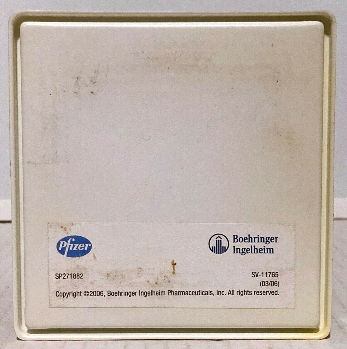 Pfizer 2006 Desk Sticky Note Pad, Pen Holder Shifting Images Spiriva HandiHaler