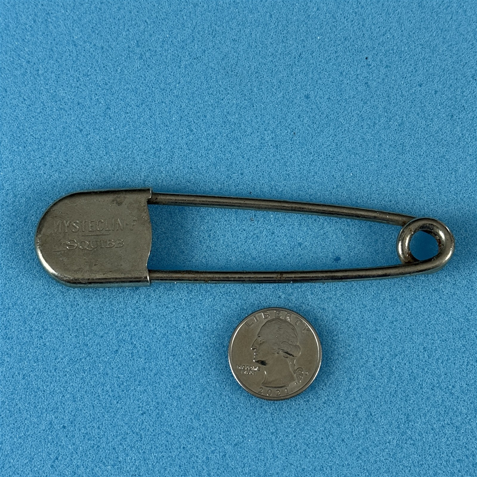 Mysteclin-F Squibb Pharmaceutical Drug Rep Jumbo Horse Blanket Safety Pin #58390