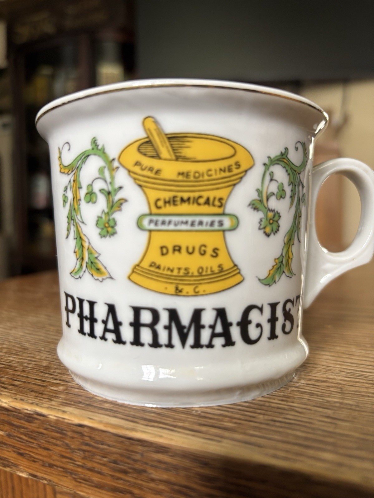 Vintage Apothecary Pharmacy Barber Shaving Mug Porcelain Enameled Mortar Pestle