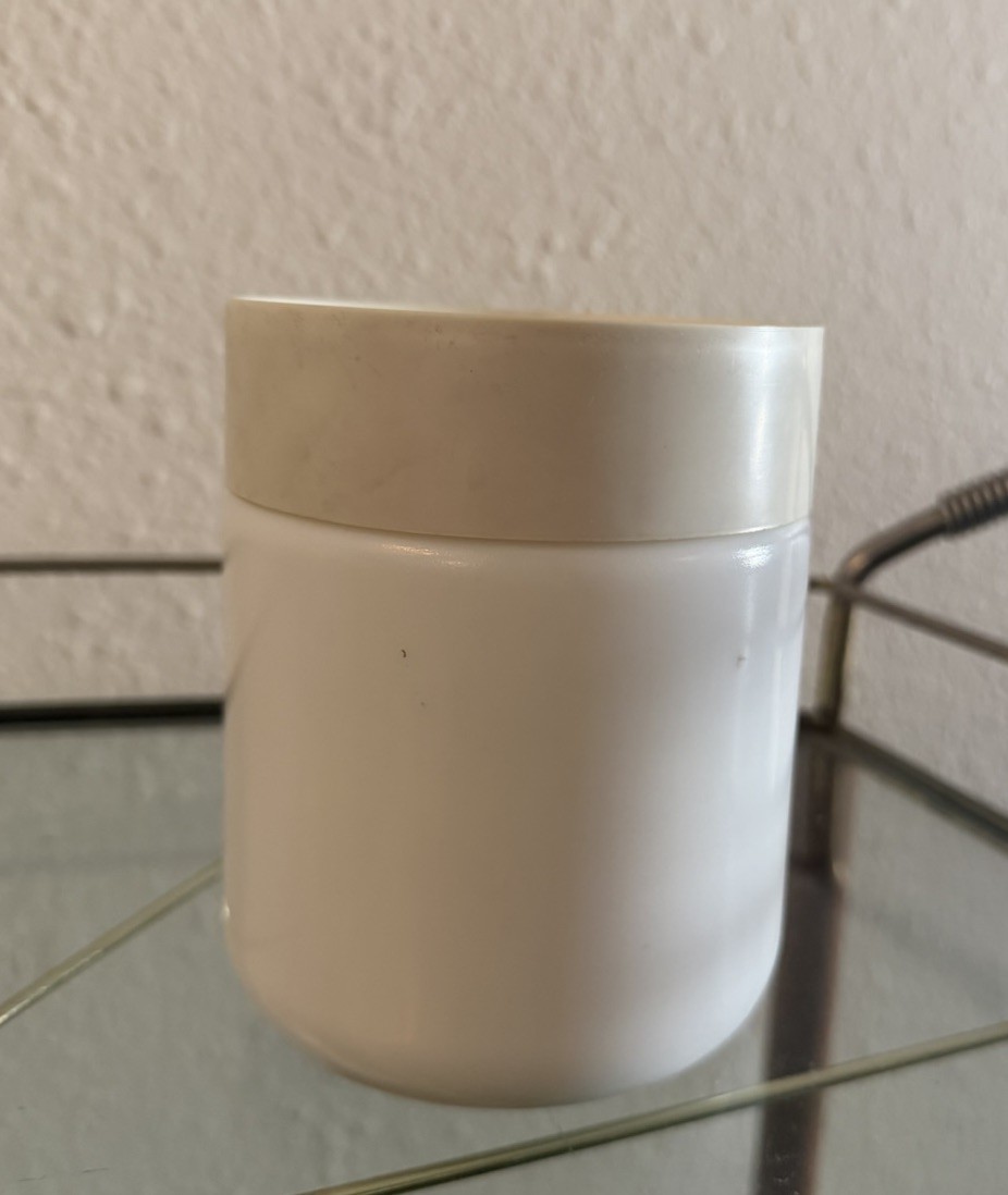 vtg70s italian repro of US 1900s pharmaceutical advertisement milkglass canister
