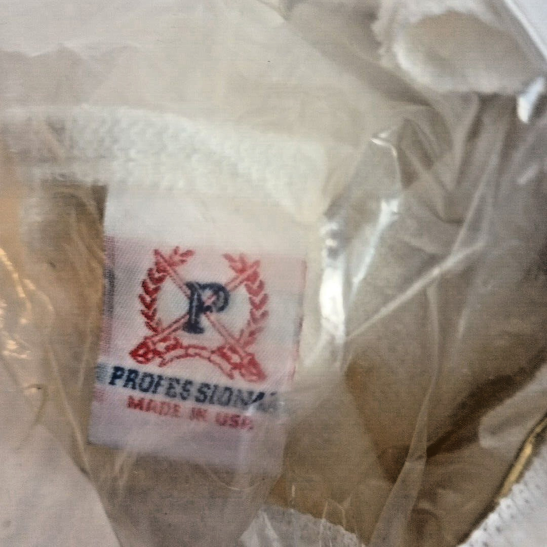 New Vintage Pharmaceutical Advert Promo Synercid IV Golf Towel w Ring Sealed USA