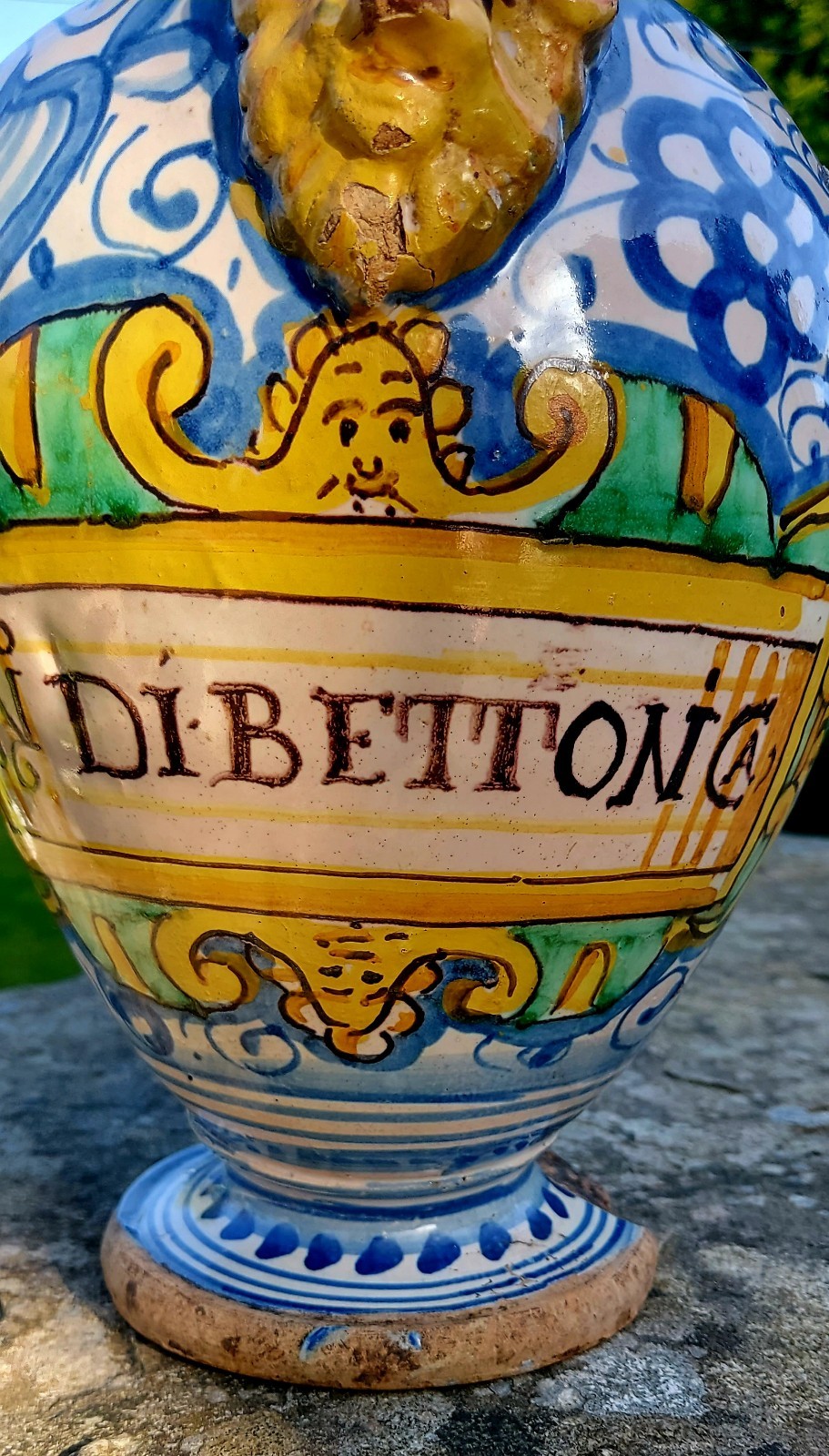 Rare Early 18th-Century Italian Savona Majolica Apothecary Pharmacy Wet Drug Jar