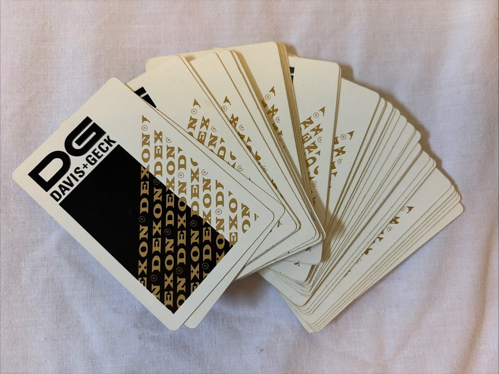Davis+Geck Dexon Sutures Playing Cards VTG Pharma Advertising Bakelite Case-USA