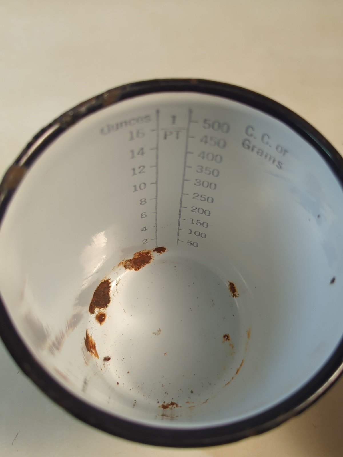 Vtg ENAMELWARE Measuring Cup Medical WHITE Pitcher 32 oz / 1000 cc Primitive