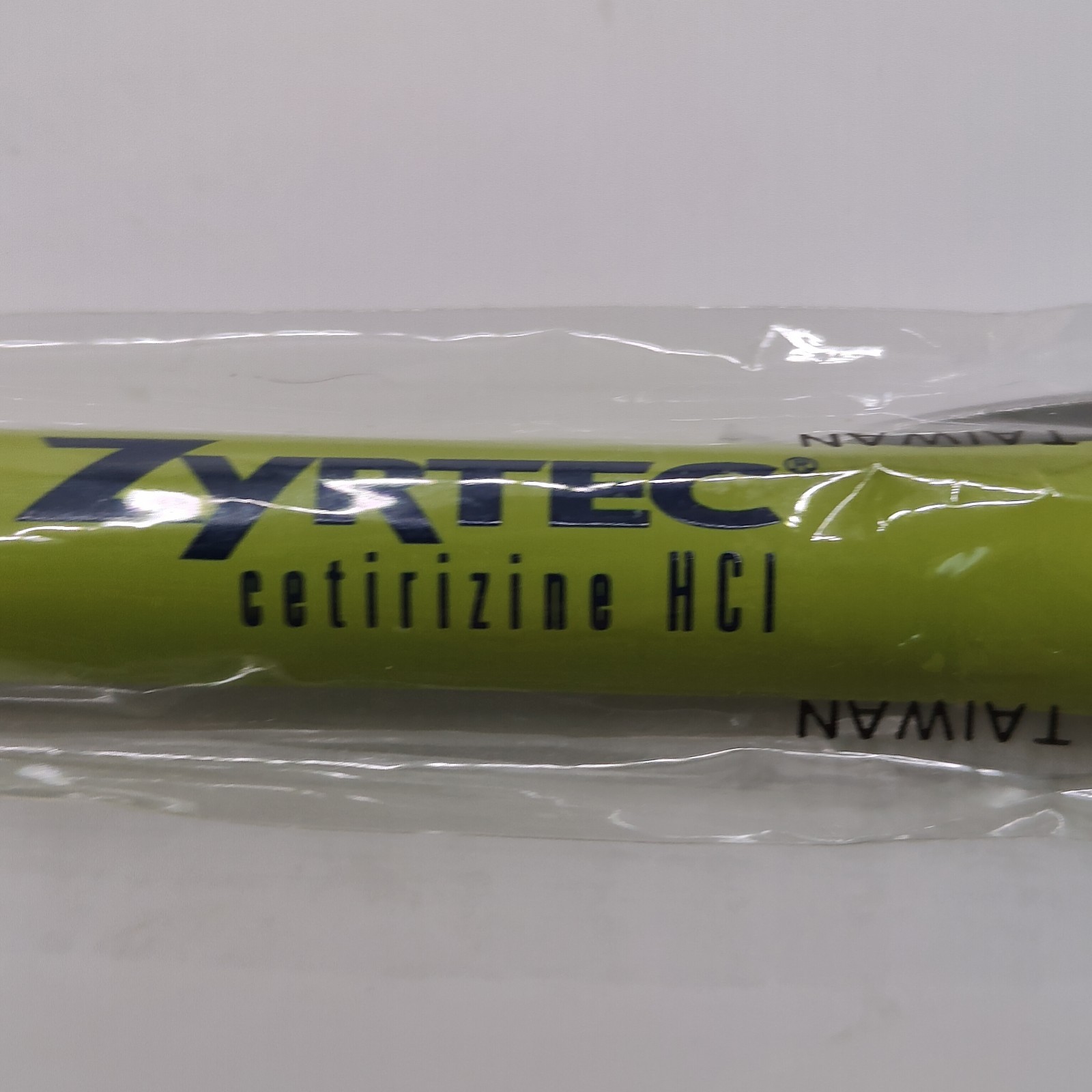 Drug Rep ZYRTEC Collectible Heavy Metal Pen RARE Green Blue New in Package