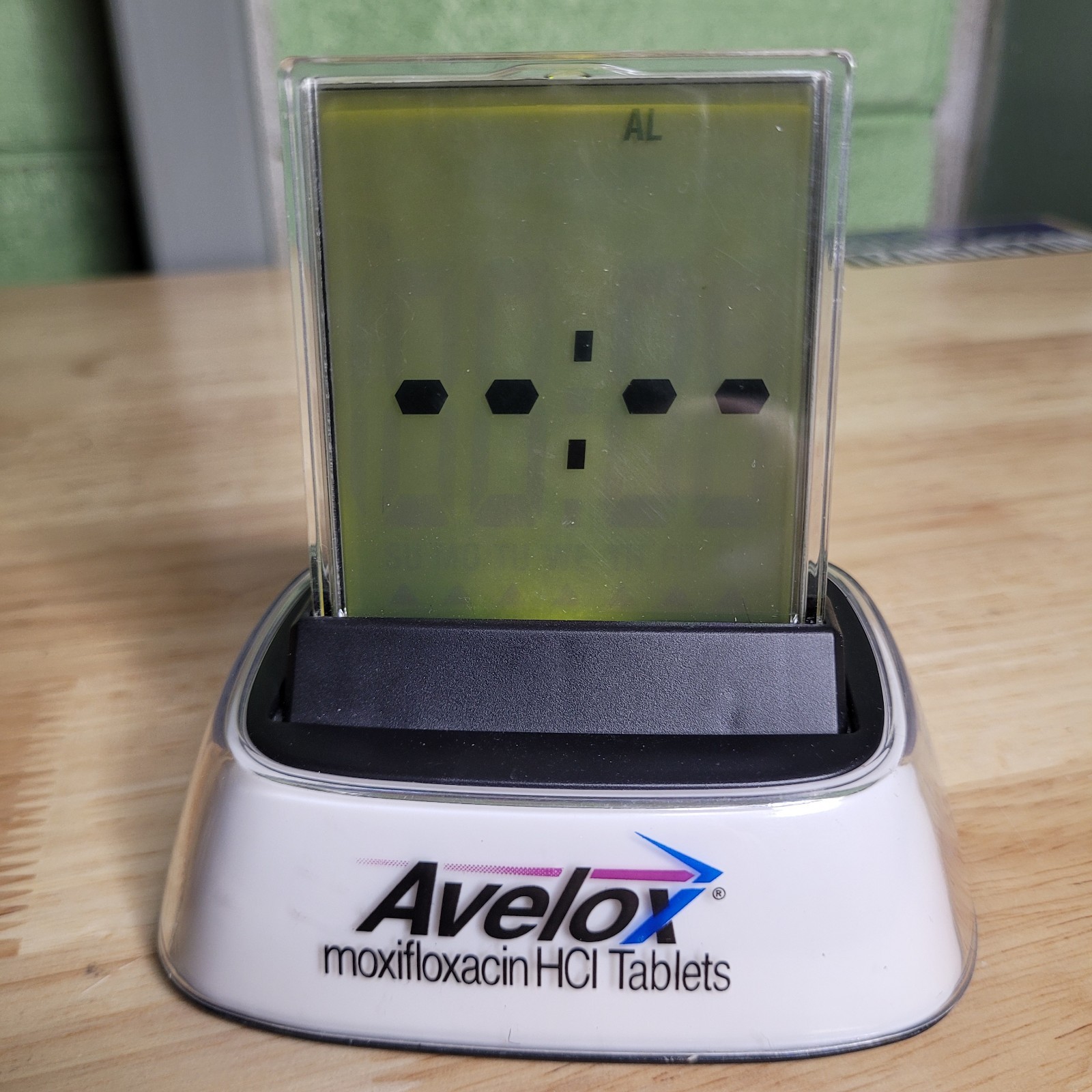 Avelox Moxifloxacin HCl LCD Desk Clock Temp Date Timer Alarm Drug Rep Promo