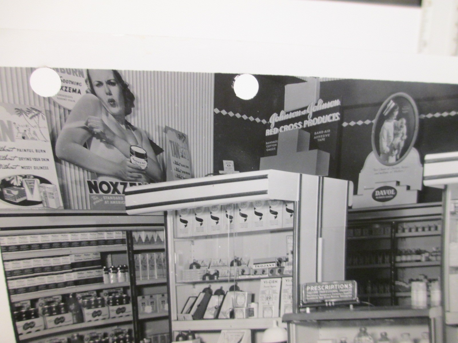 Aurora 1930s pharmacy store display photo RC cola J&J Red Cross Noxzema Squibb