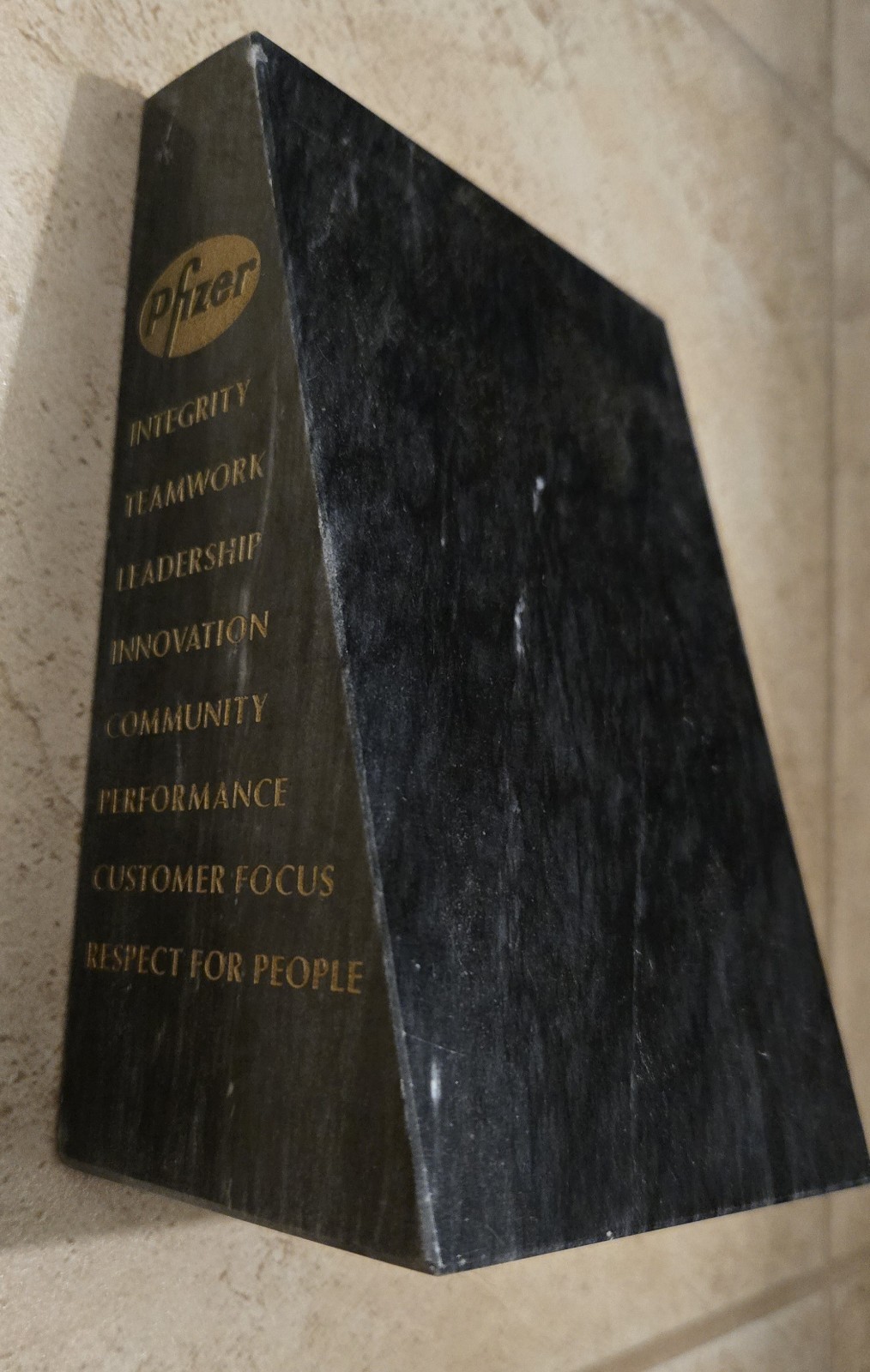 Pfizer Company Award Trophy 6″ x 4″ Heavy