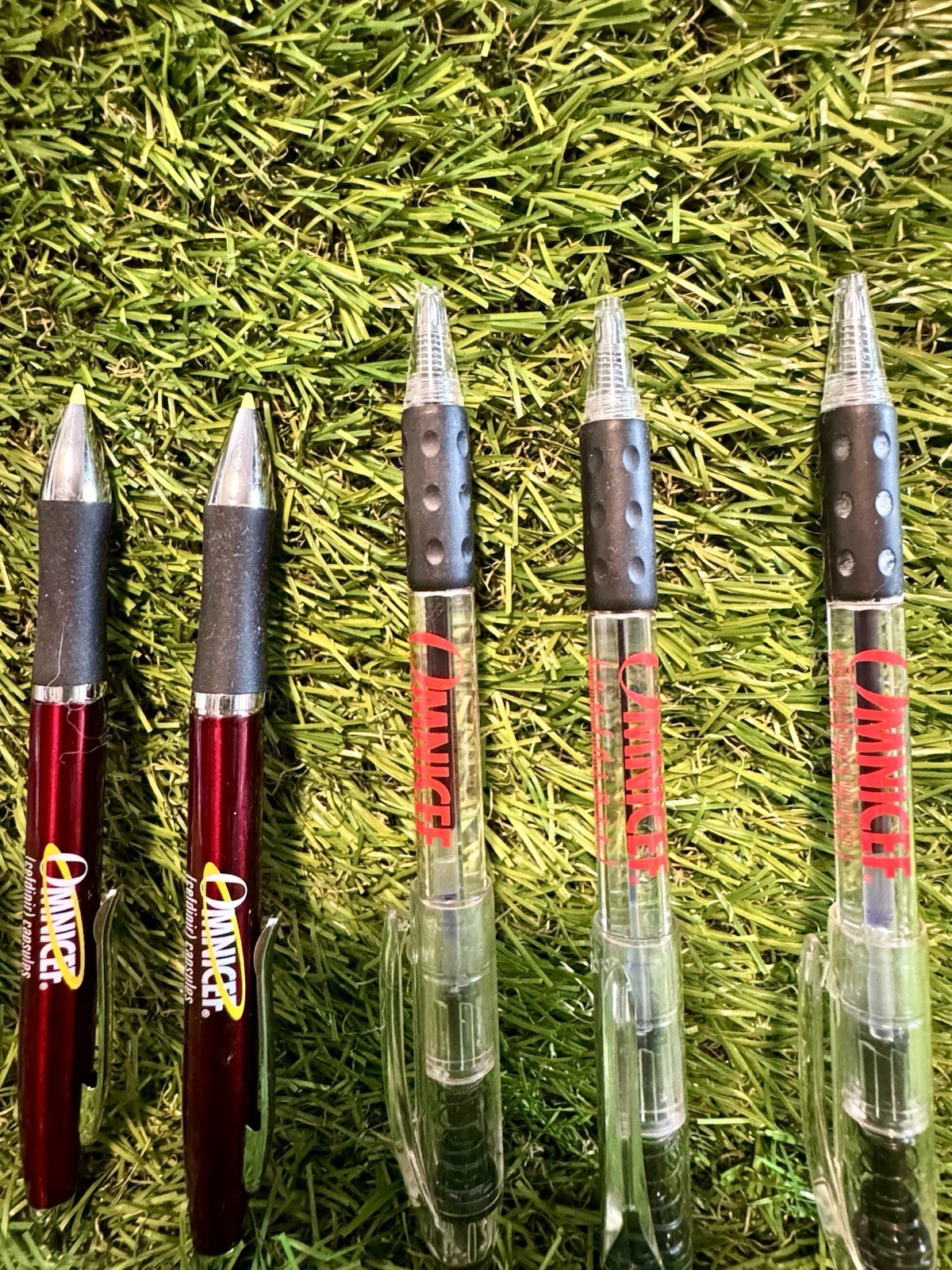 💥Vintage OMNICEF® Pen Lot – 8 Rare Pharma Promo Pens (Collector’s Treasure!) 💥