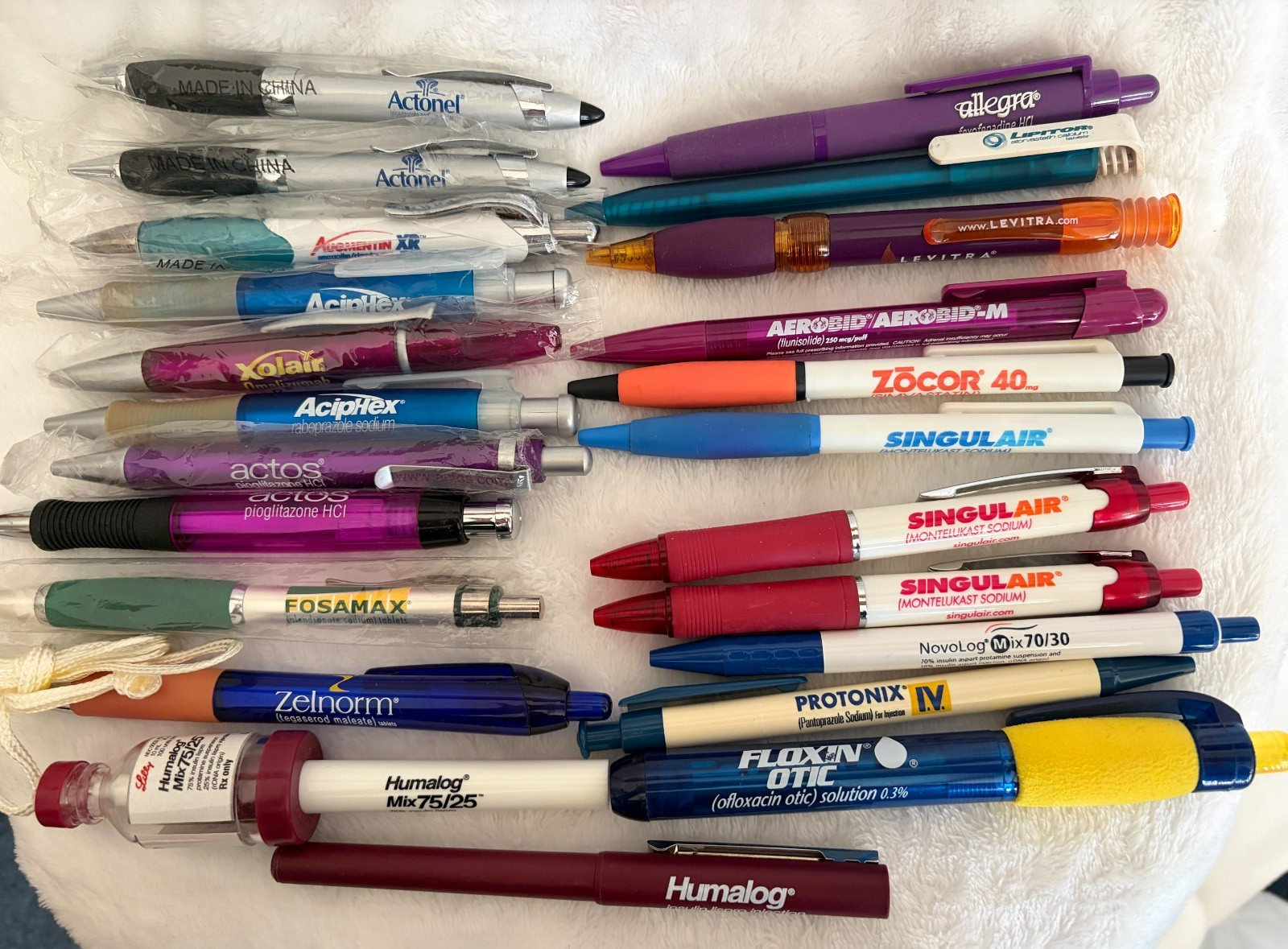 Lot of Drug Rep Items Metal & Plastic Pens & Pen Light *Non Working**READ Desc