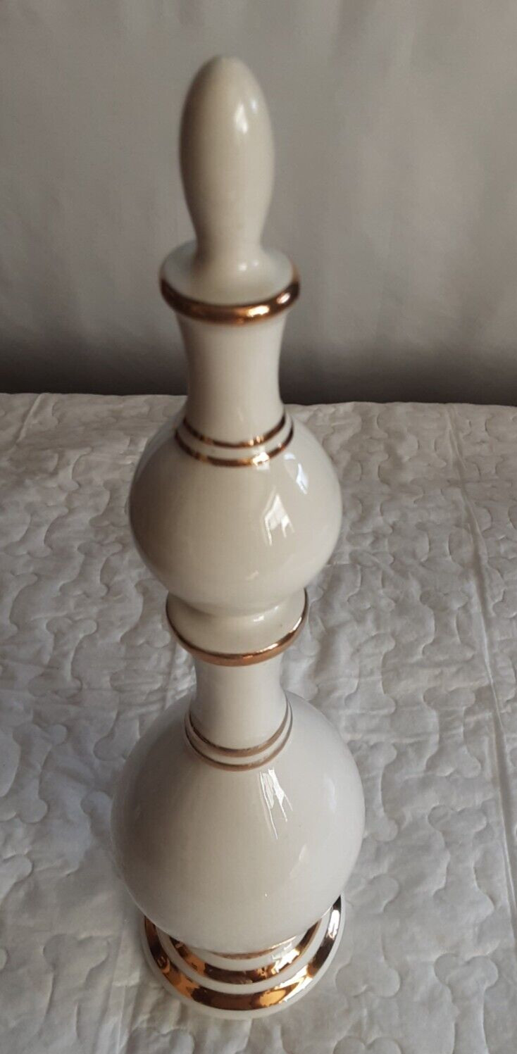 Vintage Collectable Owens-Illinois 12″ Ceramic Finial White with Gold Apothecary