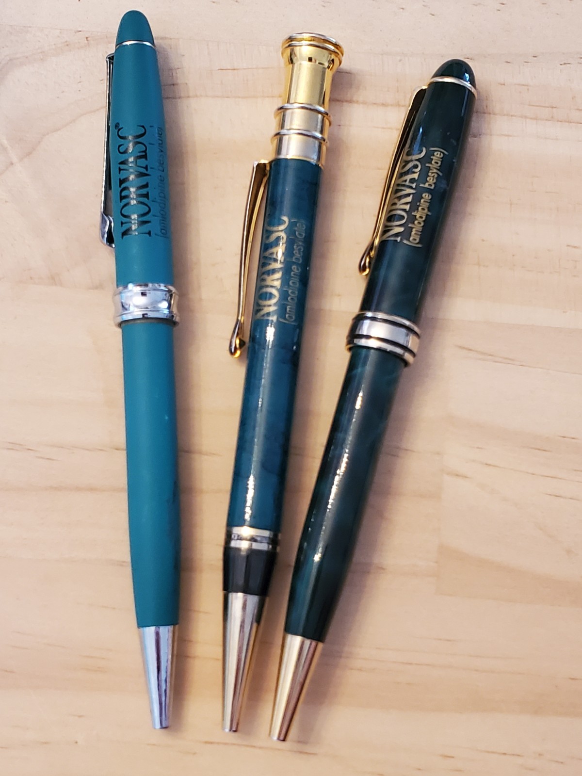 Lot 9 Drug Rep Pens Pfizer Pharmaceutical Celbrex Cardura Norvasc Diflucan Etc