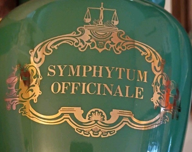 VTG Eli Lilly Ceramic Green Gold Trim Apothecary Jar-Symphytum Officinale #5-179