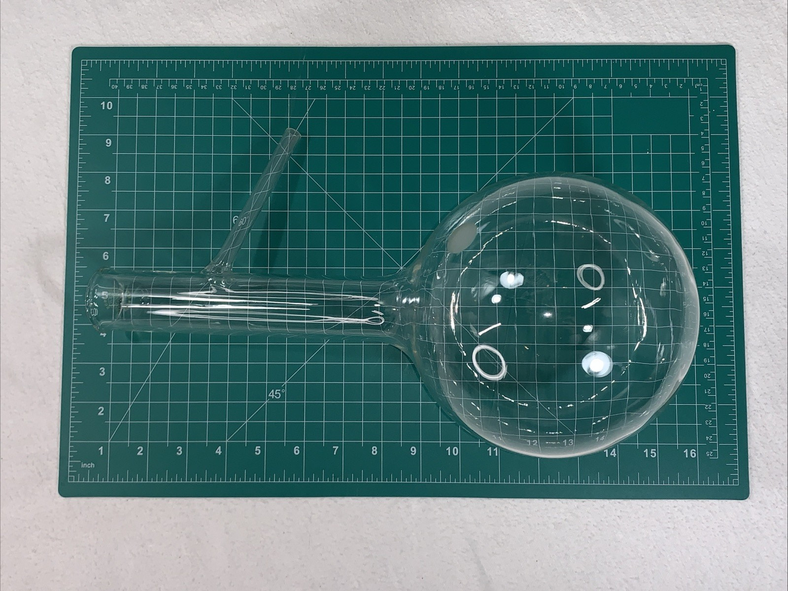 PYREX 2000mL Vtg Laboratory Flask Side Vent Glass Long Neck Round Bottom 14″ USA