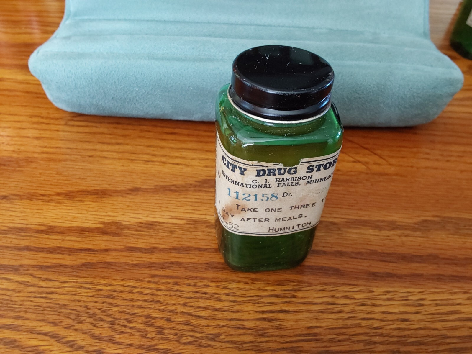 VTG Green Glass Prescription Bottle 1952 CITY DRUG STORE INT. Falls, Minnesota