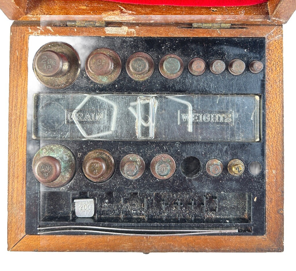 Bristol-Myers Products Division Pharmaceutical Scale Weight Set Orig Wood Box