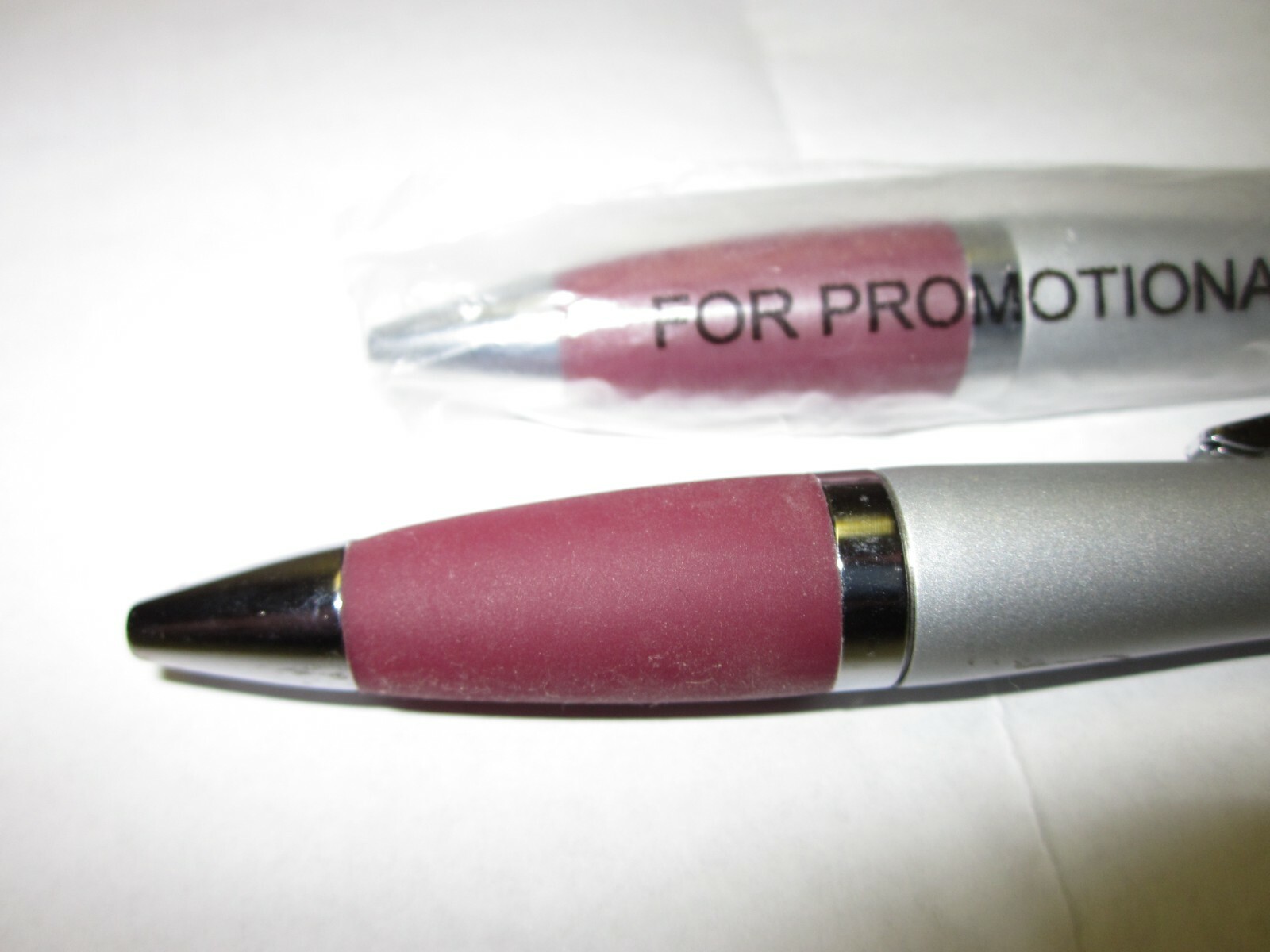 LOT OF 2 BRAND NEW PHARM. DRUG REP PENS- ARICEPT, HEAVY METAL, CLICKER,