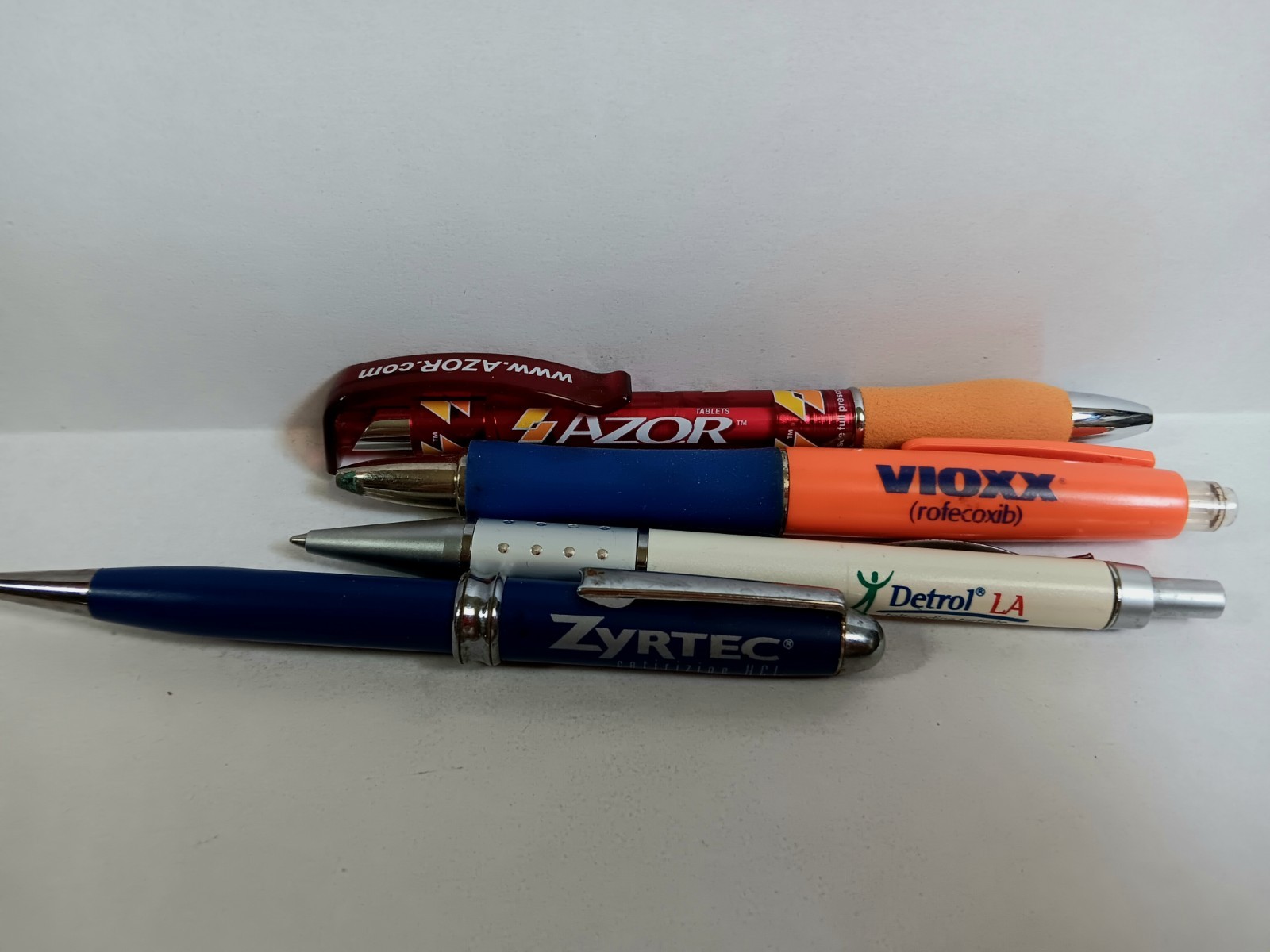DRUG REP PEN LOT VIOXX AZOR DETRO LA ZYRTEC