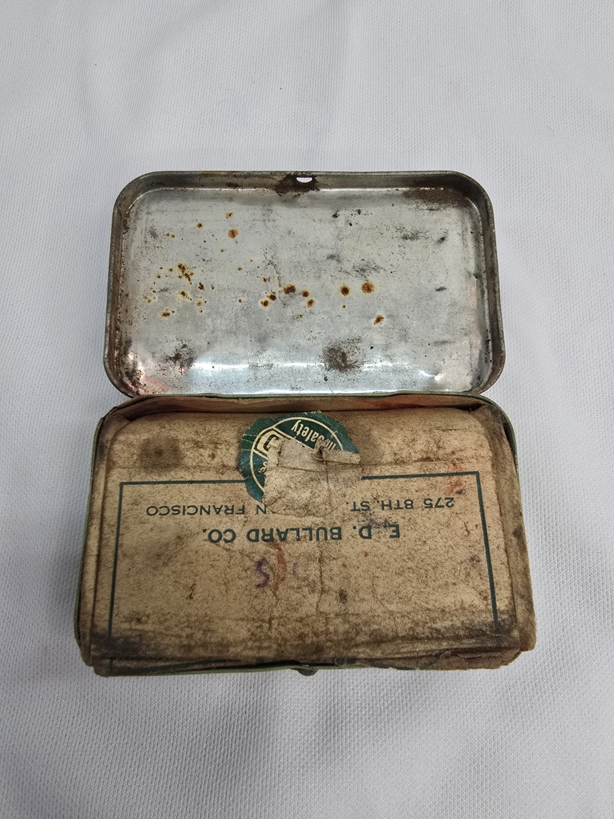 Antique 1930’s Bullard First Aid Pocket Packet Tin Kit W/ Bandages Gauze