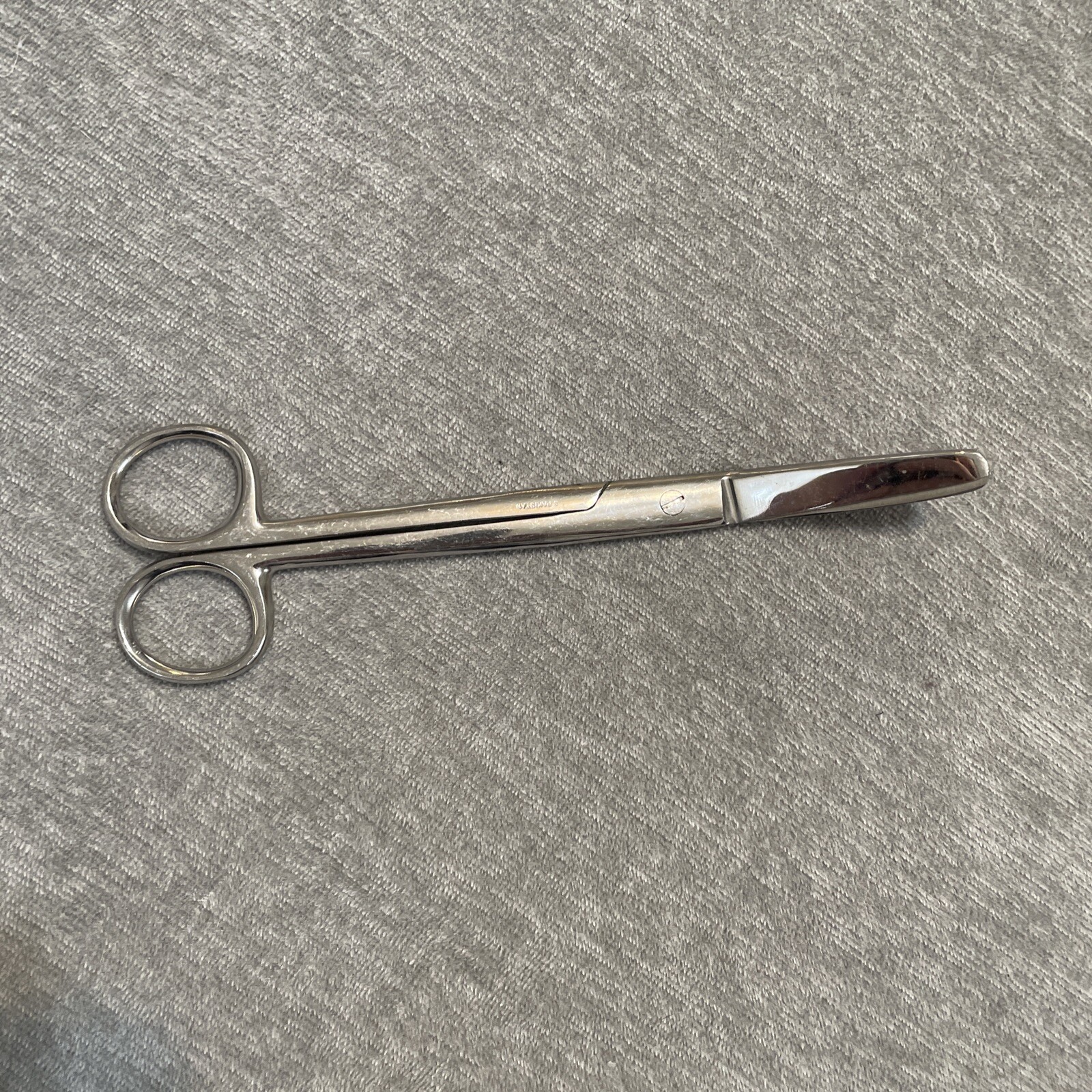 VINTAGE COLLECTIBLE Medical Scissors 7″ MADE IN USA Compton Bent Angled Surgical