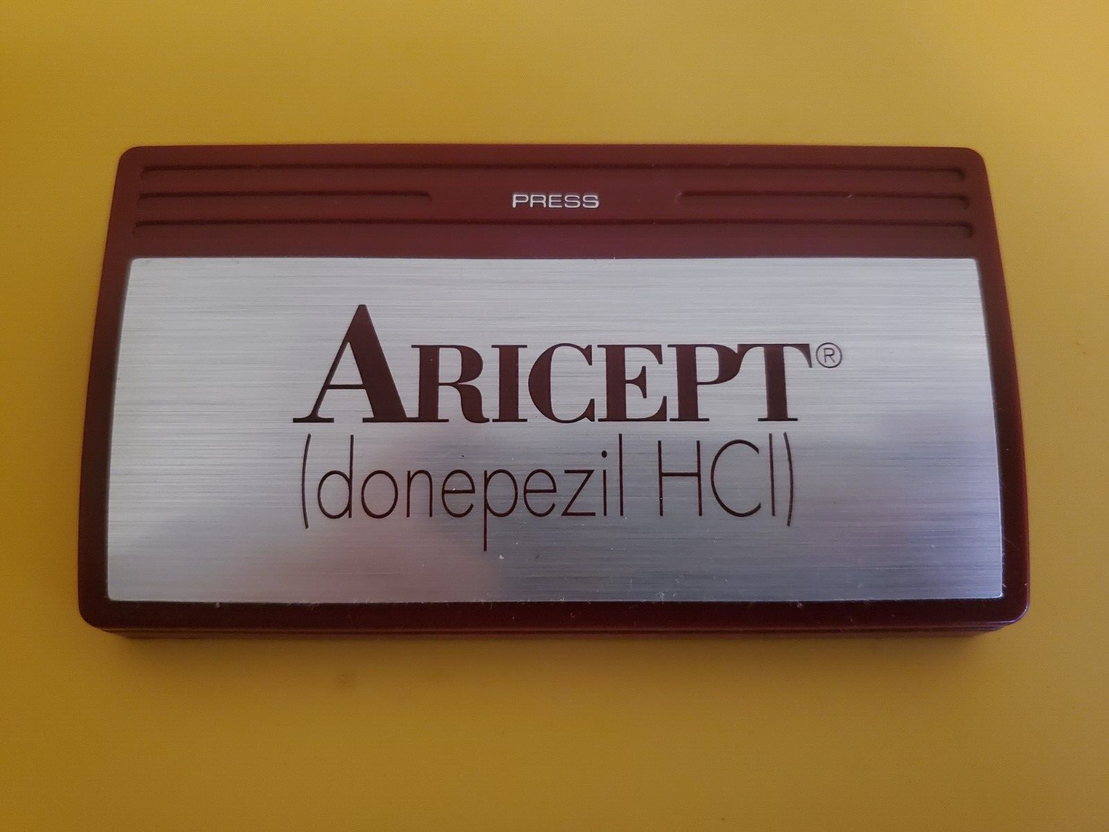 Aricept Magnetic Clip Drug Rep Promo