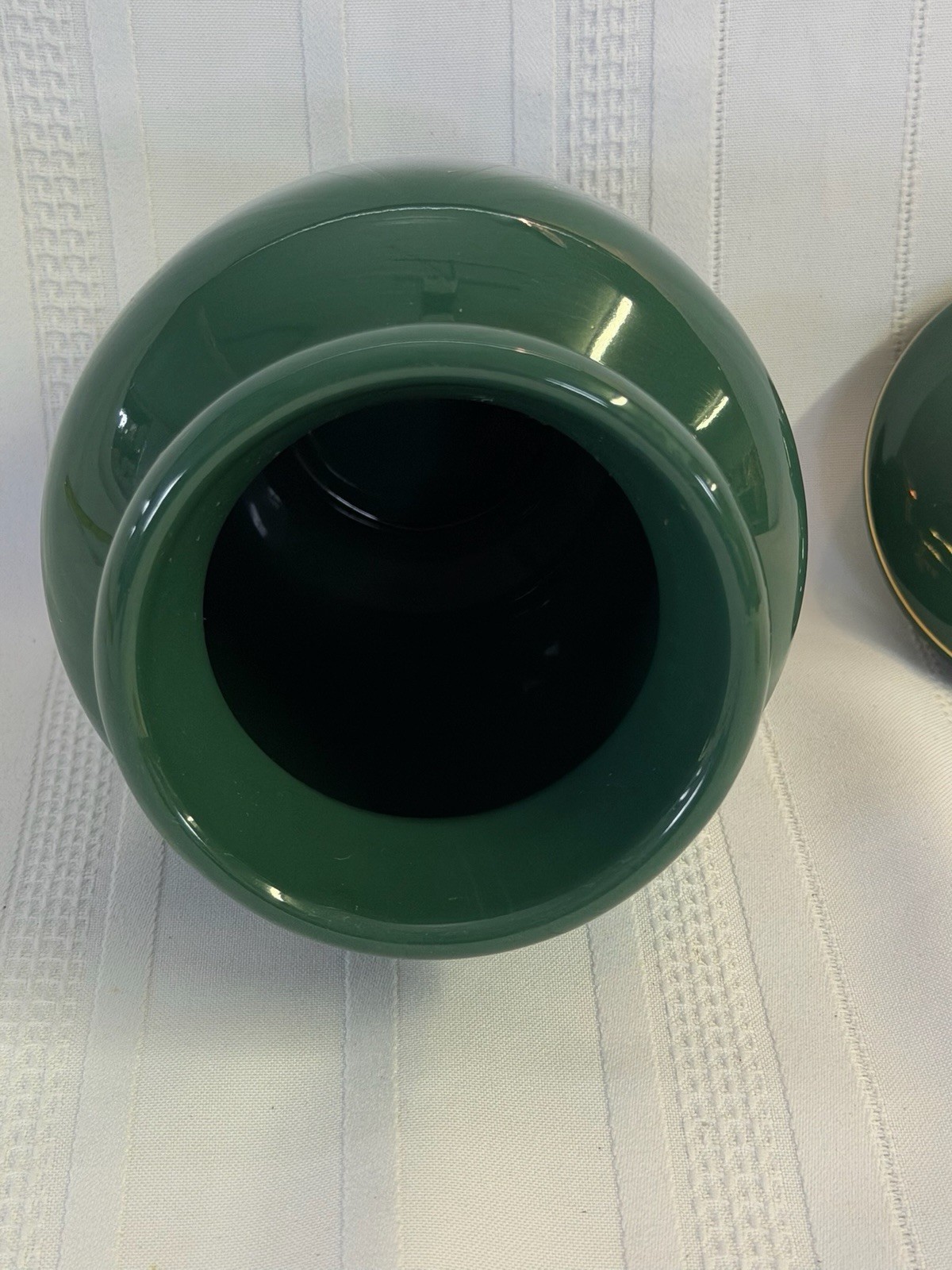 Eli Lilly Ceramic Green Gold Trim Apothecary Jar Symphytum Officinale #13-926 8″