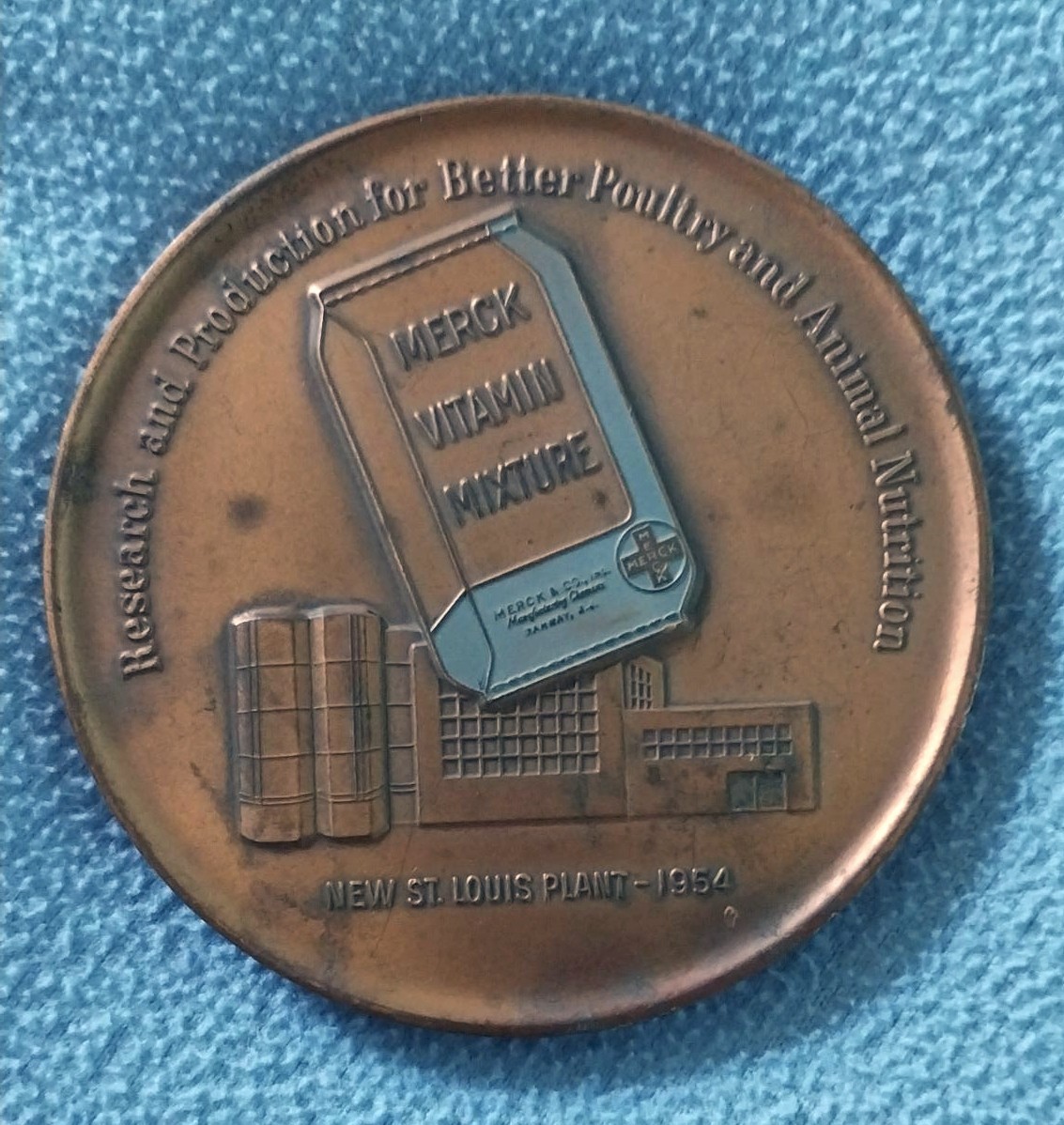 1954 MERCK Vitamin Mix Agriculture Animal Feed Pharmaceutical Promo bronze