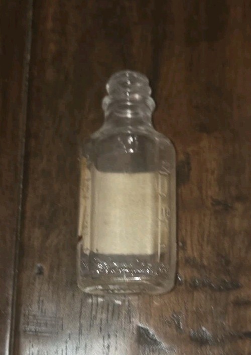 Pohlmans Pharmacy Barrington Illinois MEDICINE BOTTLE Oil Cinnamon