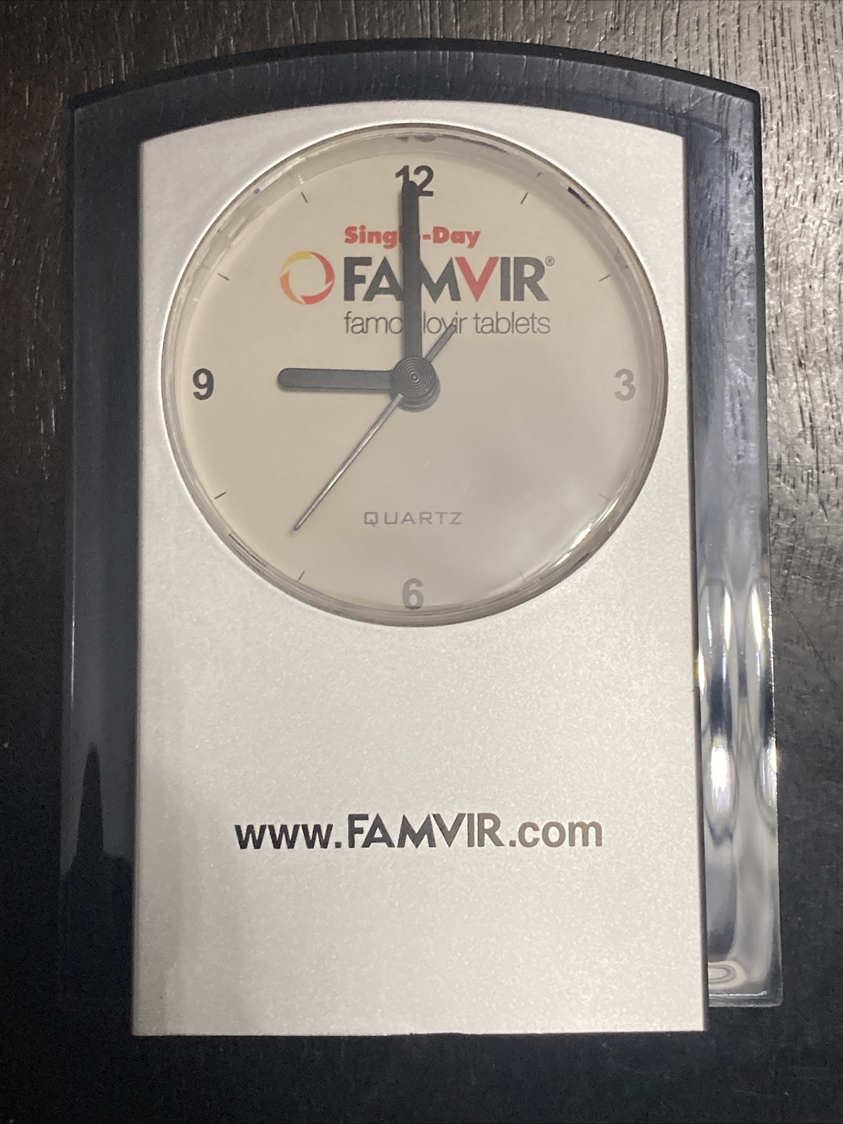 Famvir Desk Alarm Clock