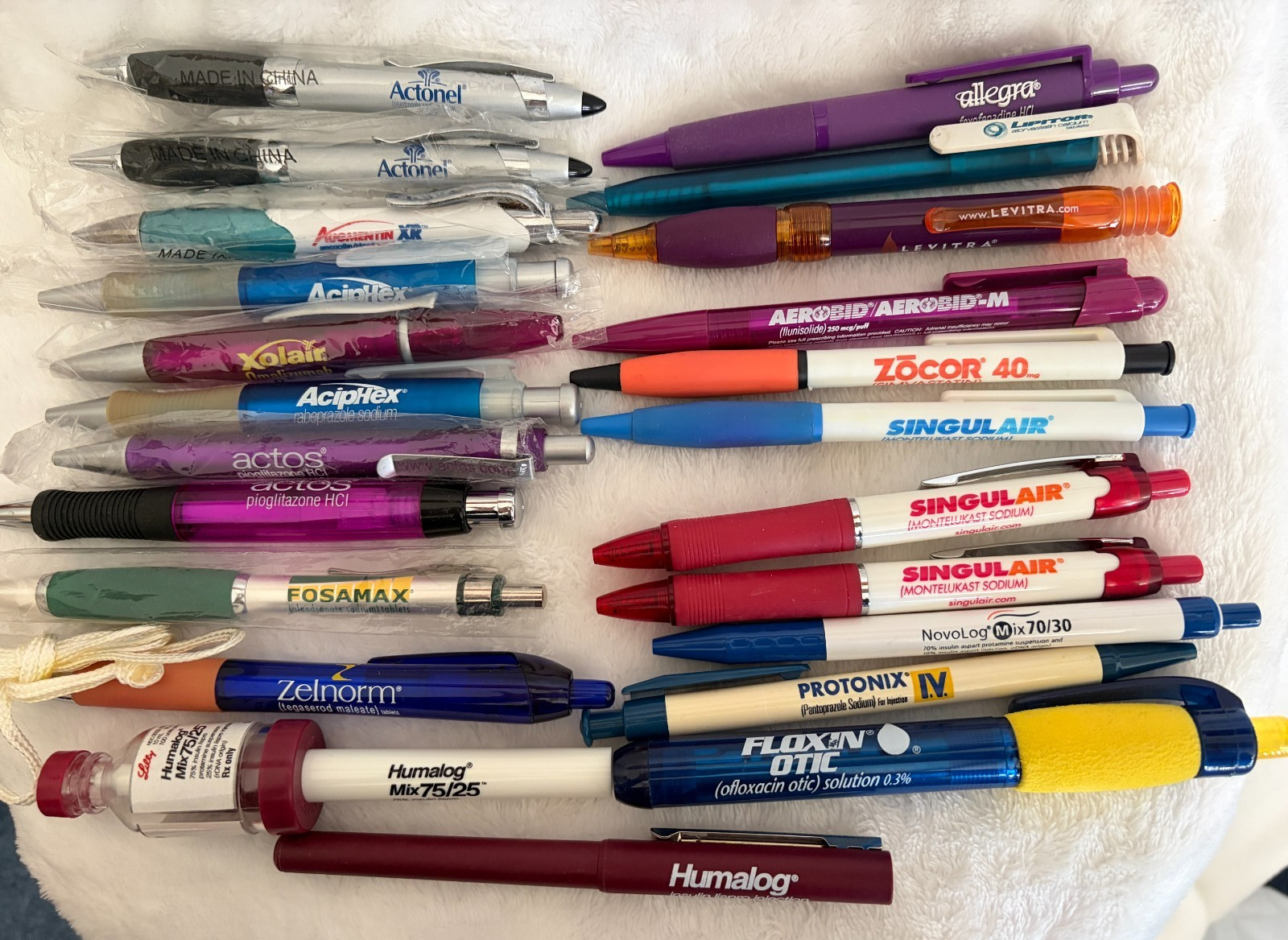 Lot of Drug Rep Items Metal & Plastic Pens & Pen Light *Non Working**READ Desc