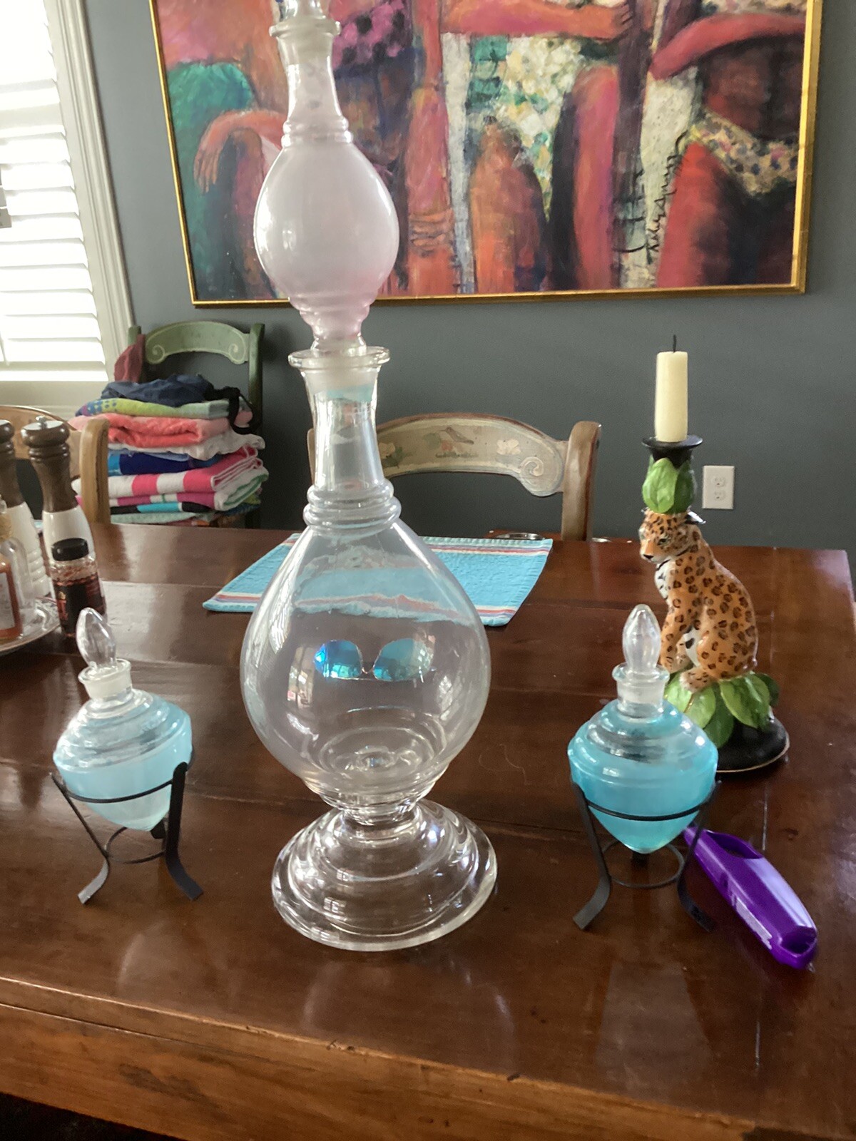 Vintage 2 Small Showglobes And 2 26 Inch 4 Piece Showglobes