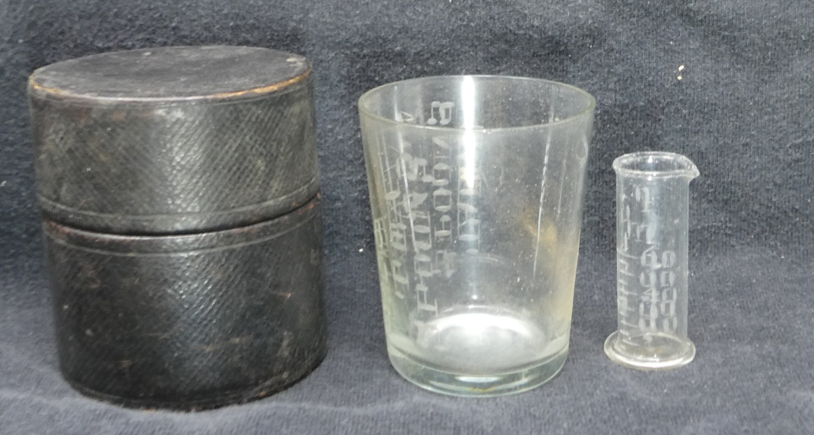 Cased Minim & Medicine Glass Measure Etched Apothecary Graduated Set