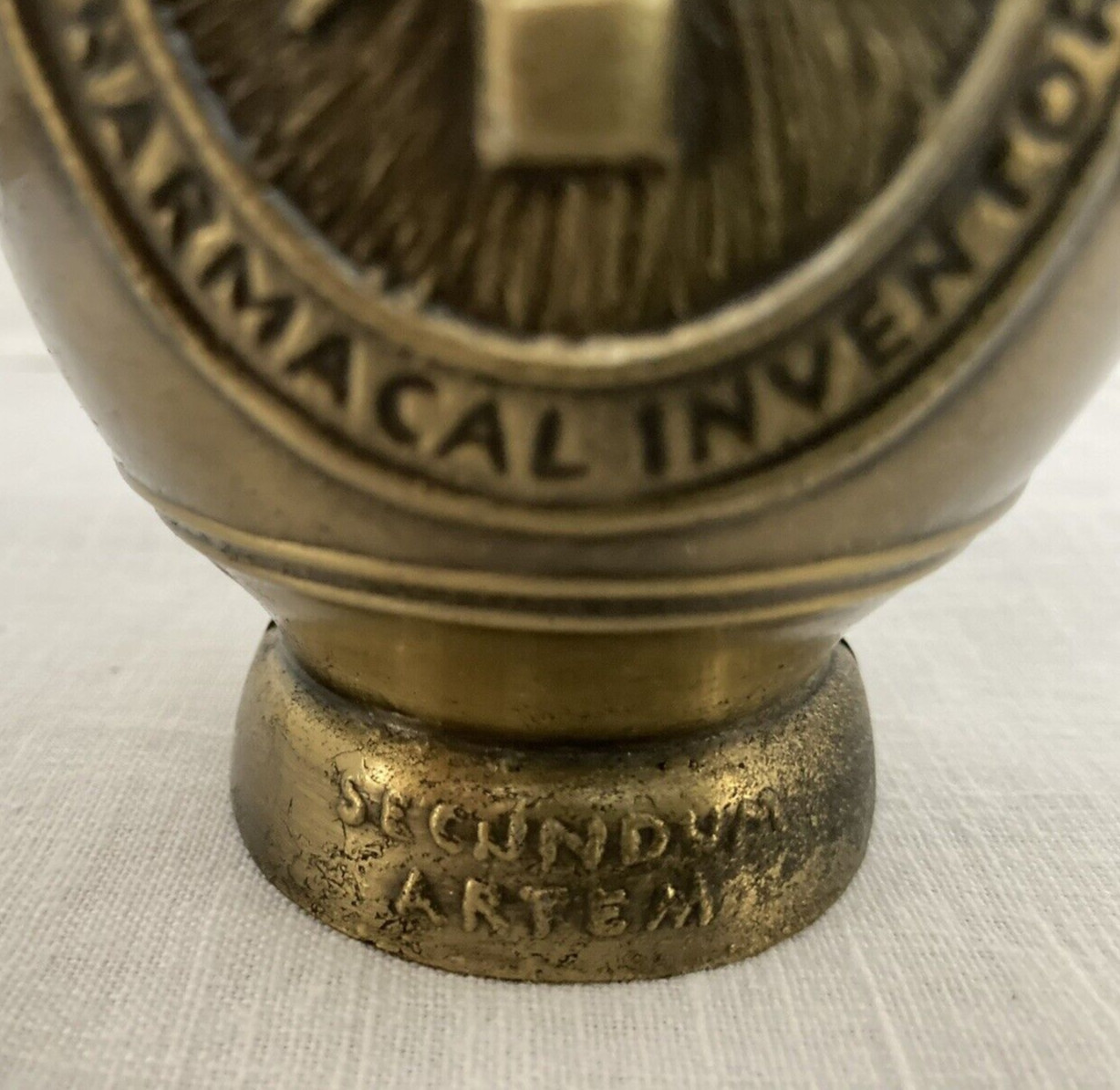 BRASS PHARMACY MORTAR AND PESTLE METAL 4.5″ STANISLAS LIMOUSIN SCHERING 1984