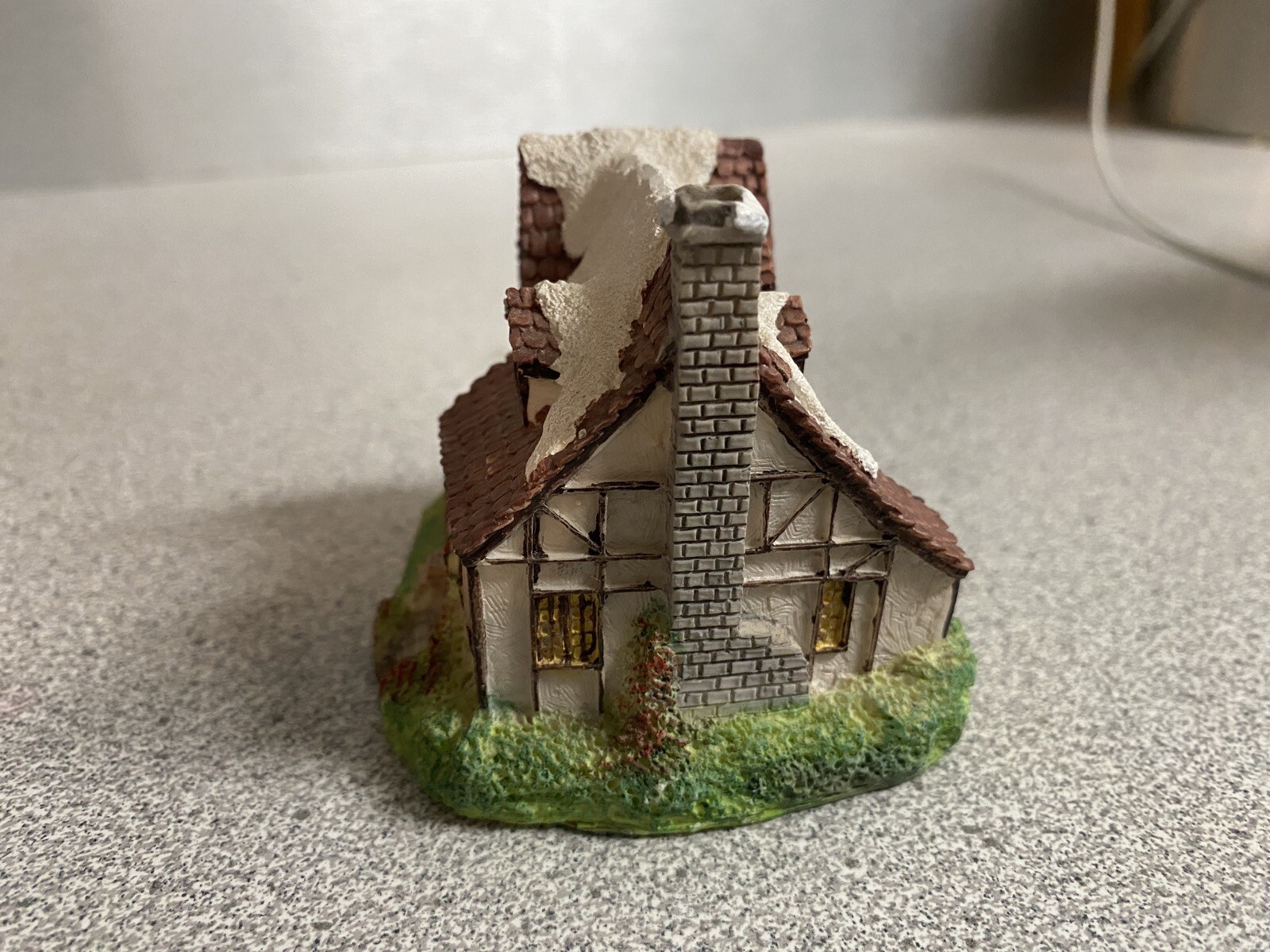 Vintage1992 Cornwall Collectors Society Bingly Apothecary Resin Pharmacy Cottage