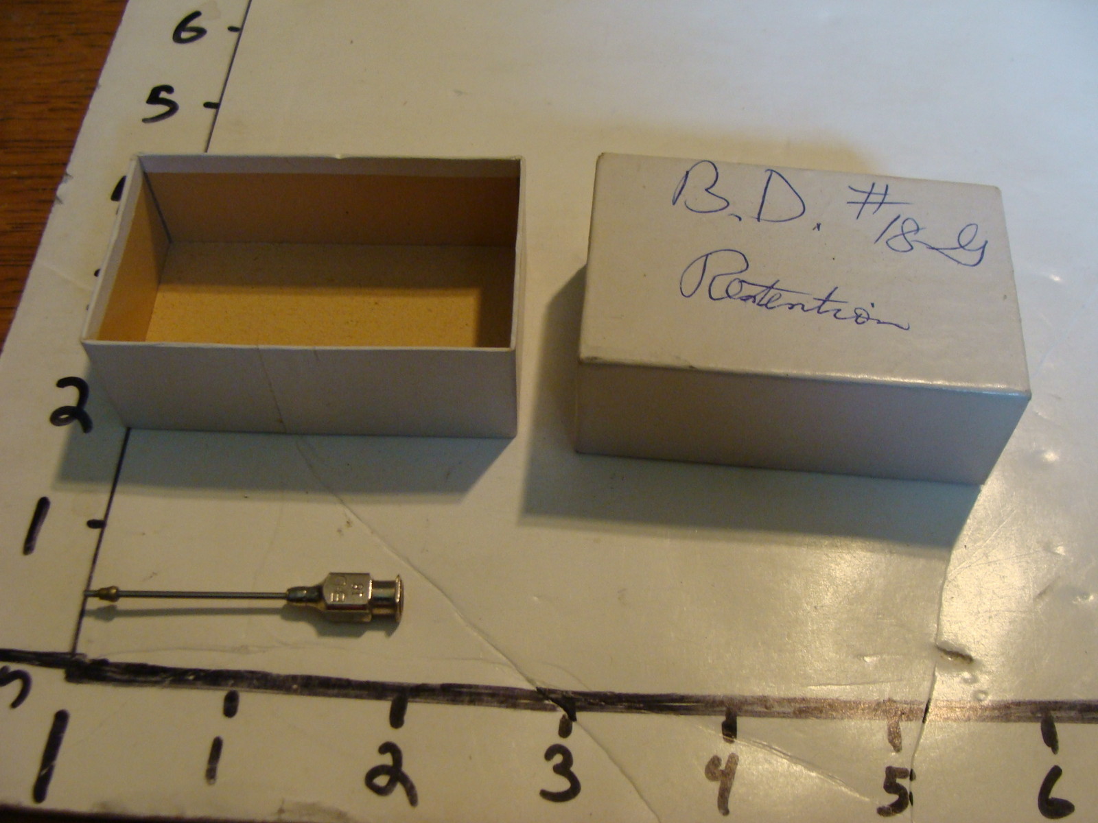 VINTAGE APOTHECARY ITEM: B-D #18 RETENTION NEEDLE