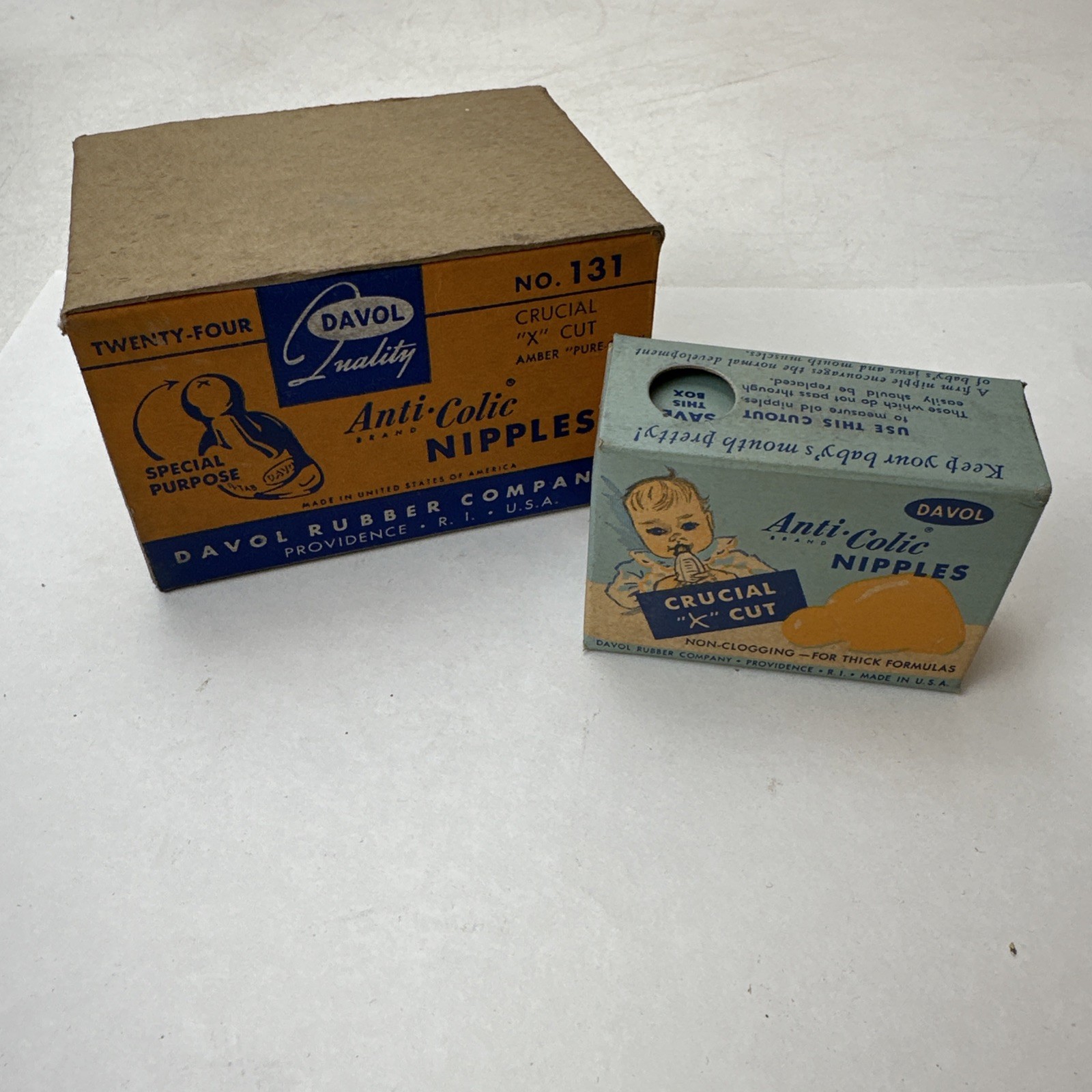 Lot 7 Davol Anti-Colic Nipples 151 & 131, 4 Nursing Bottle Caps 150, 1 Seals 158