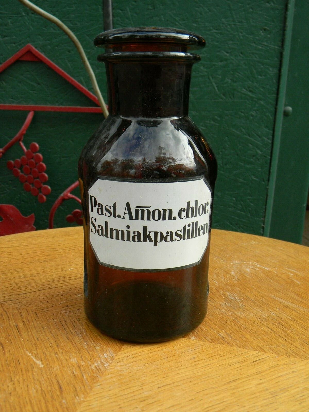 Pharmacy Apothecary Glass Bottle Antique Past Amon Chlo Salmiakpastillen