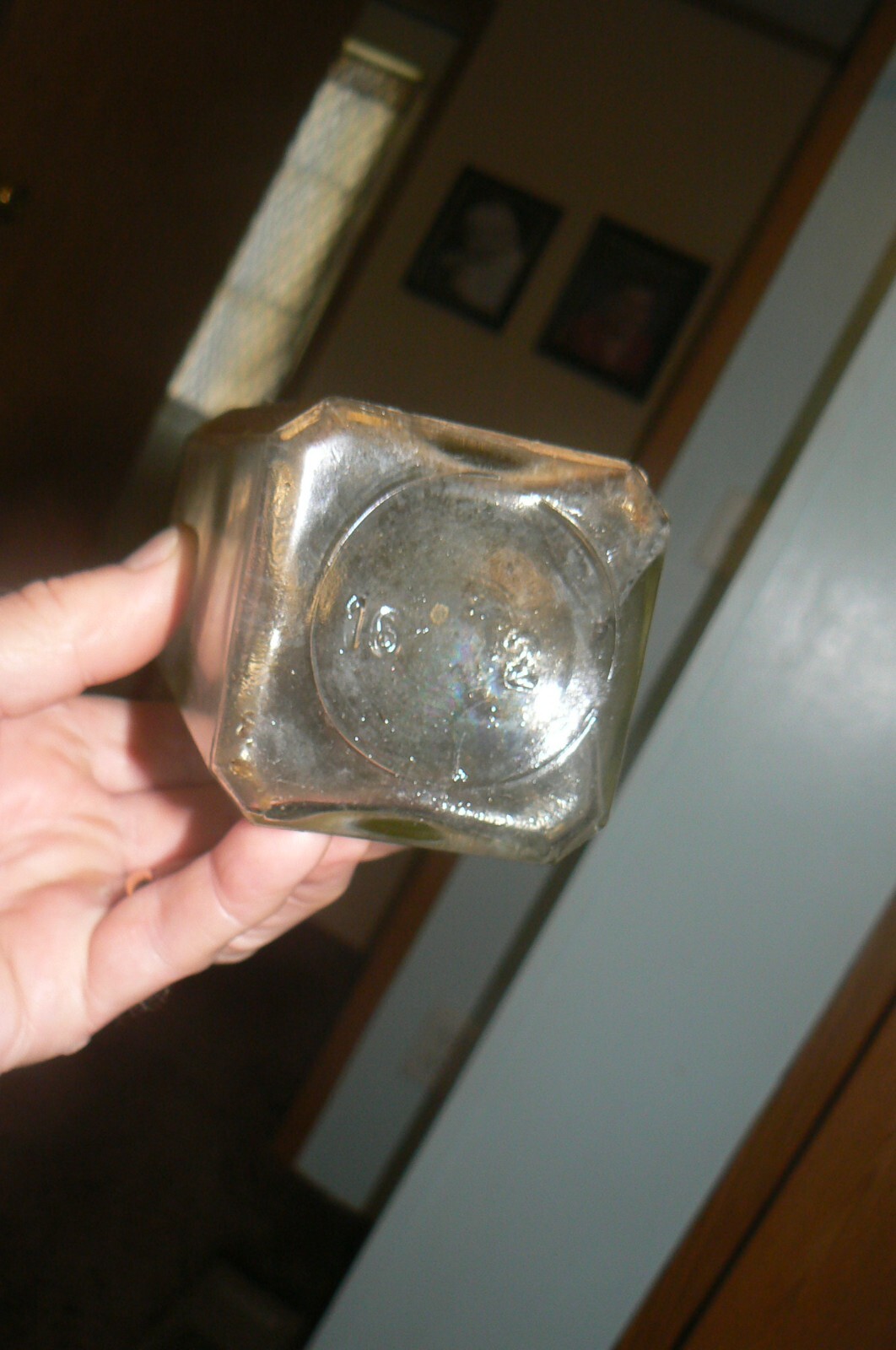 SUPER RARE 1890s SAVOY DRUGEIST LABELED CLEAR SQUAR CORK BOTTLE. CHICAGO. ILL.