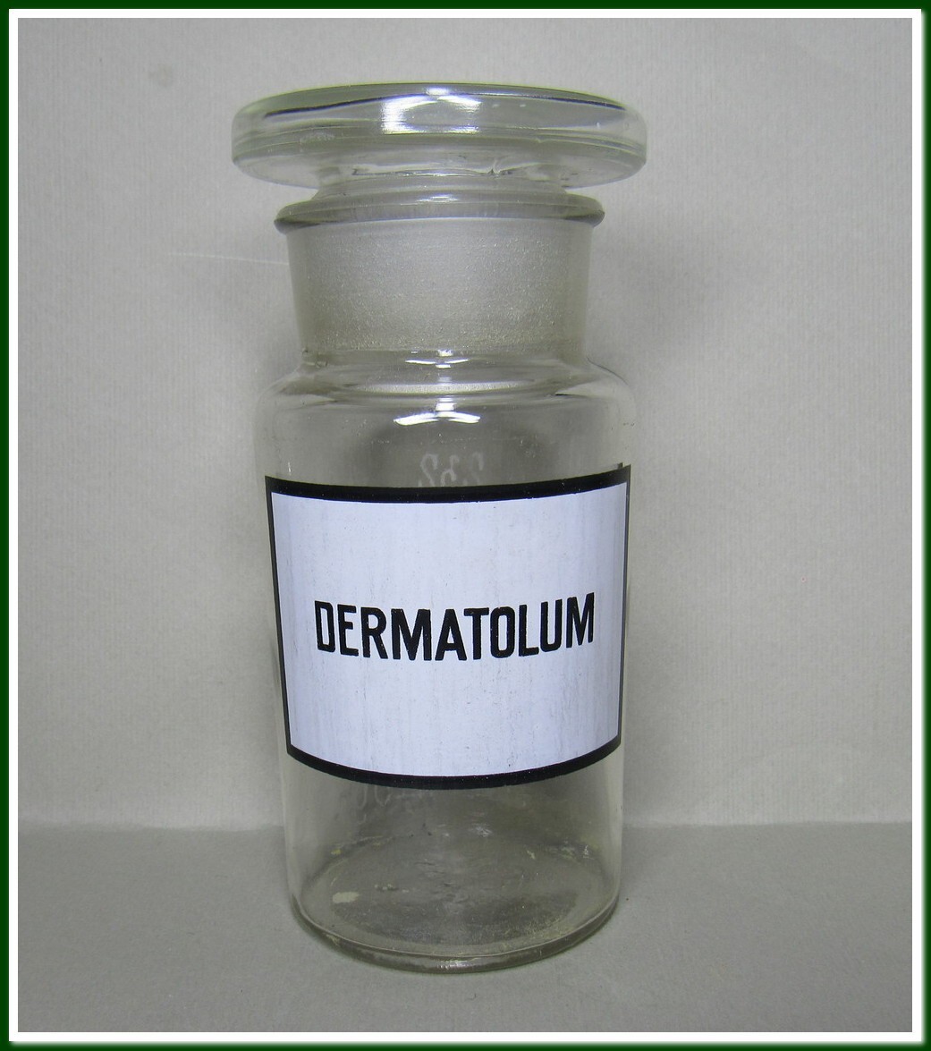 Vintage Medical Science Glass Bottle,Germany,DERMATOLUM
