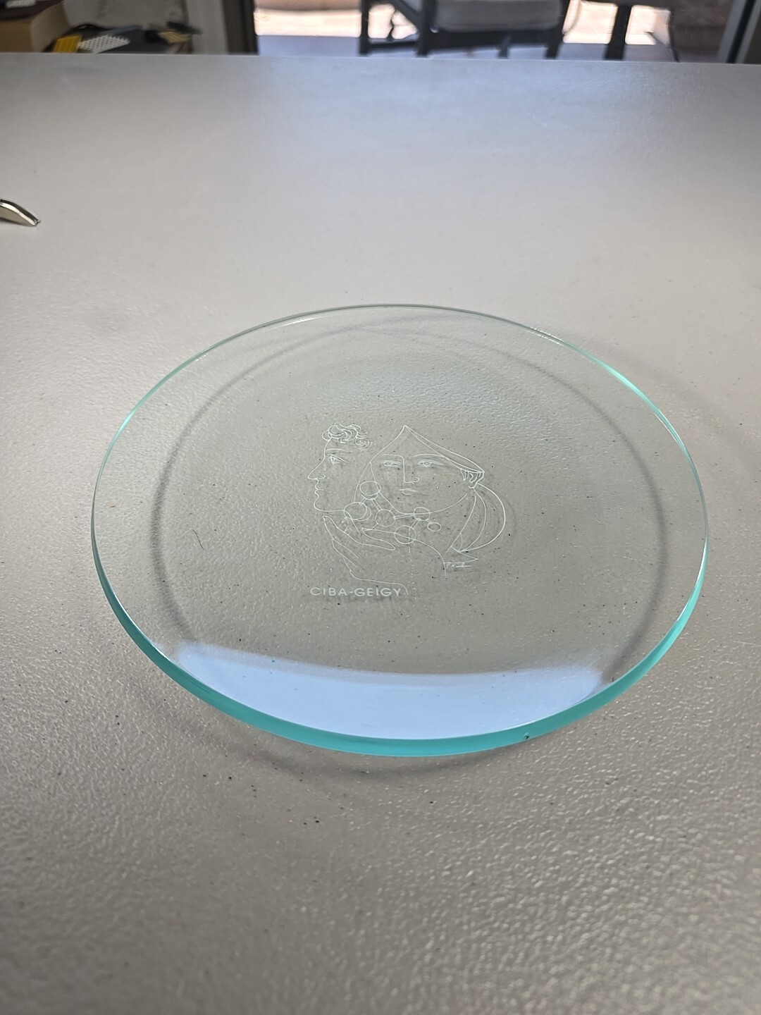 Vintage Pharmaceutical CIBA-GEIGY Etched Figures Commerative Glass Plate 7.5″